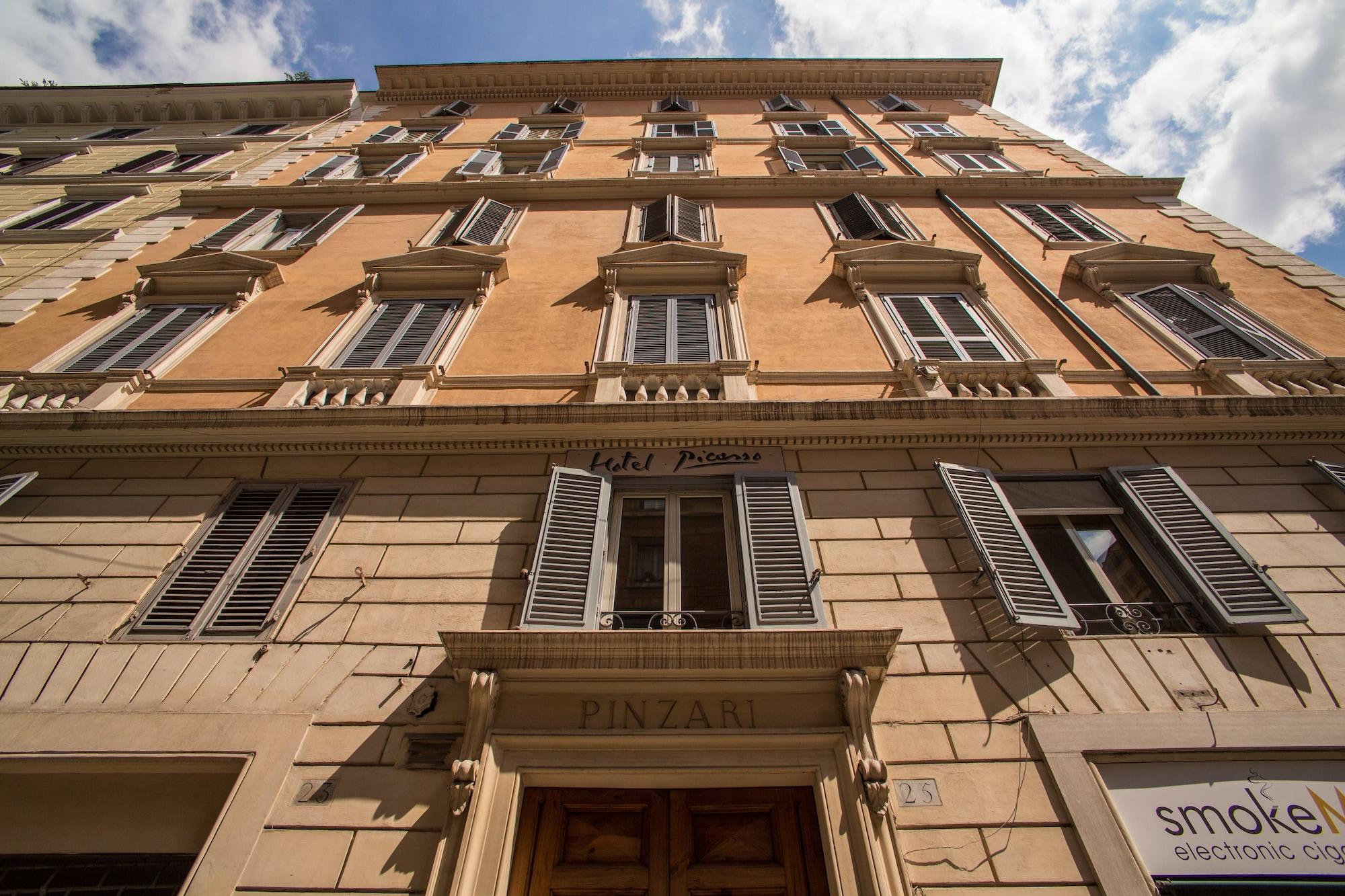 Vista Exterior Hotel Caravaggio