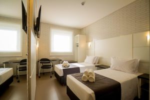 Alojamiento - Hotel Confiance Barigui