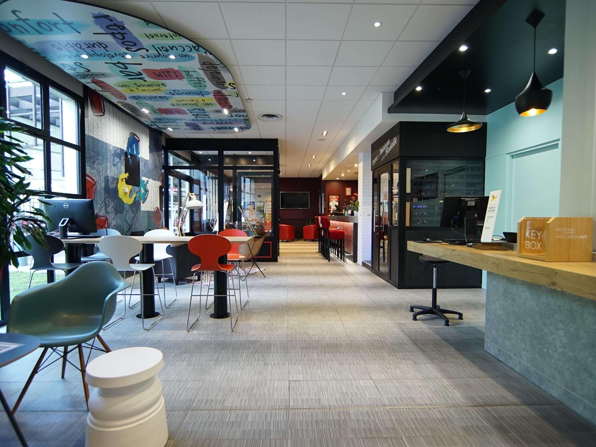 Vista Lobby ibis Paris Nord Villepinte parc des Expositions