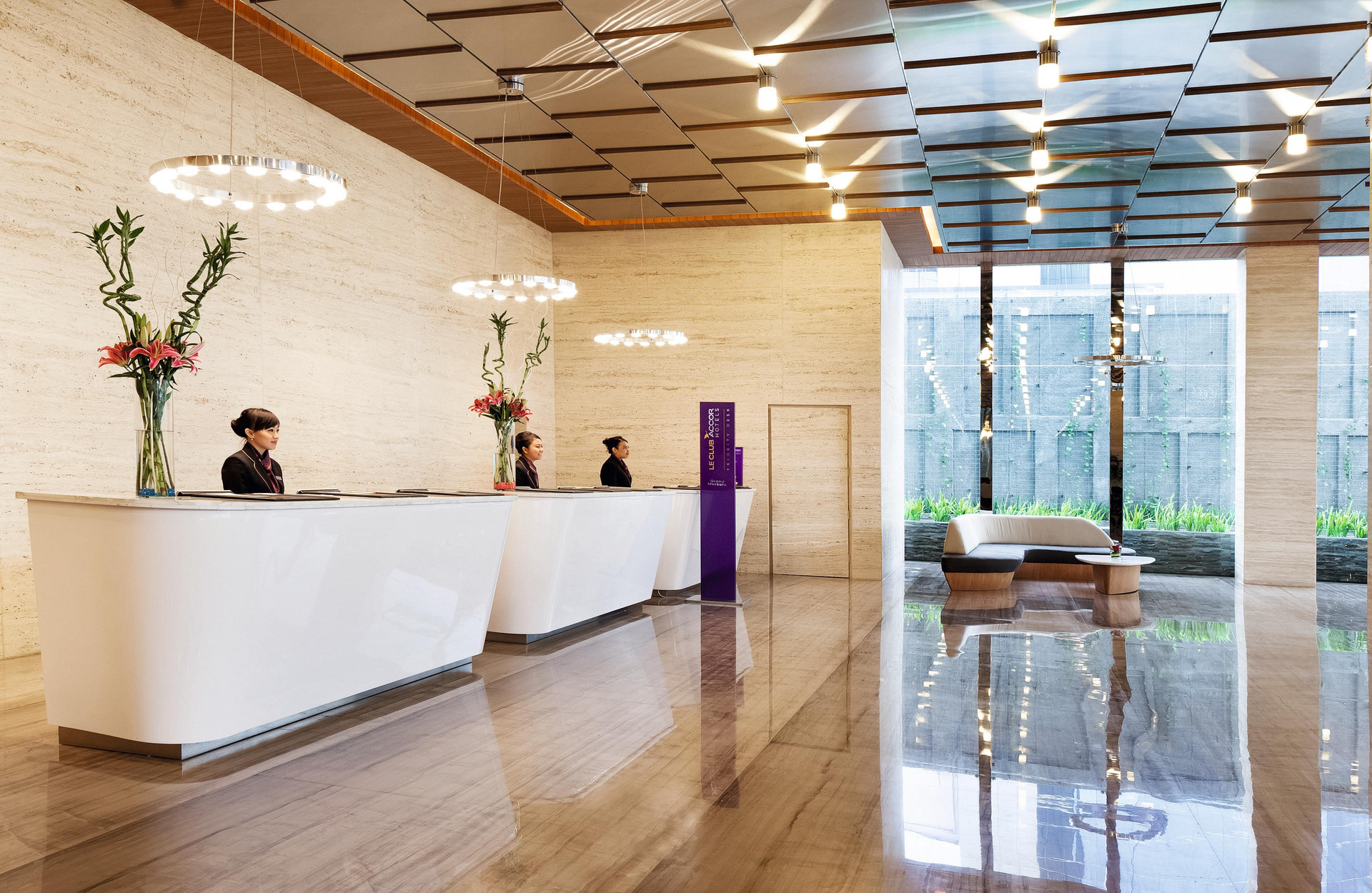 Vista Lobby Grand Mercure Jakarta Harmoni
