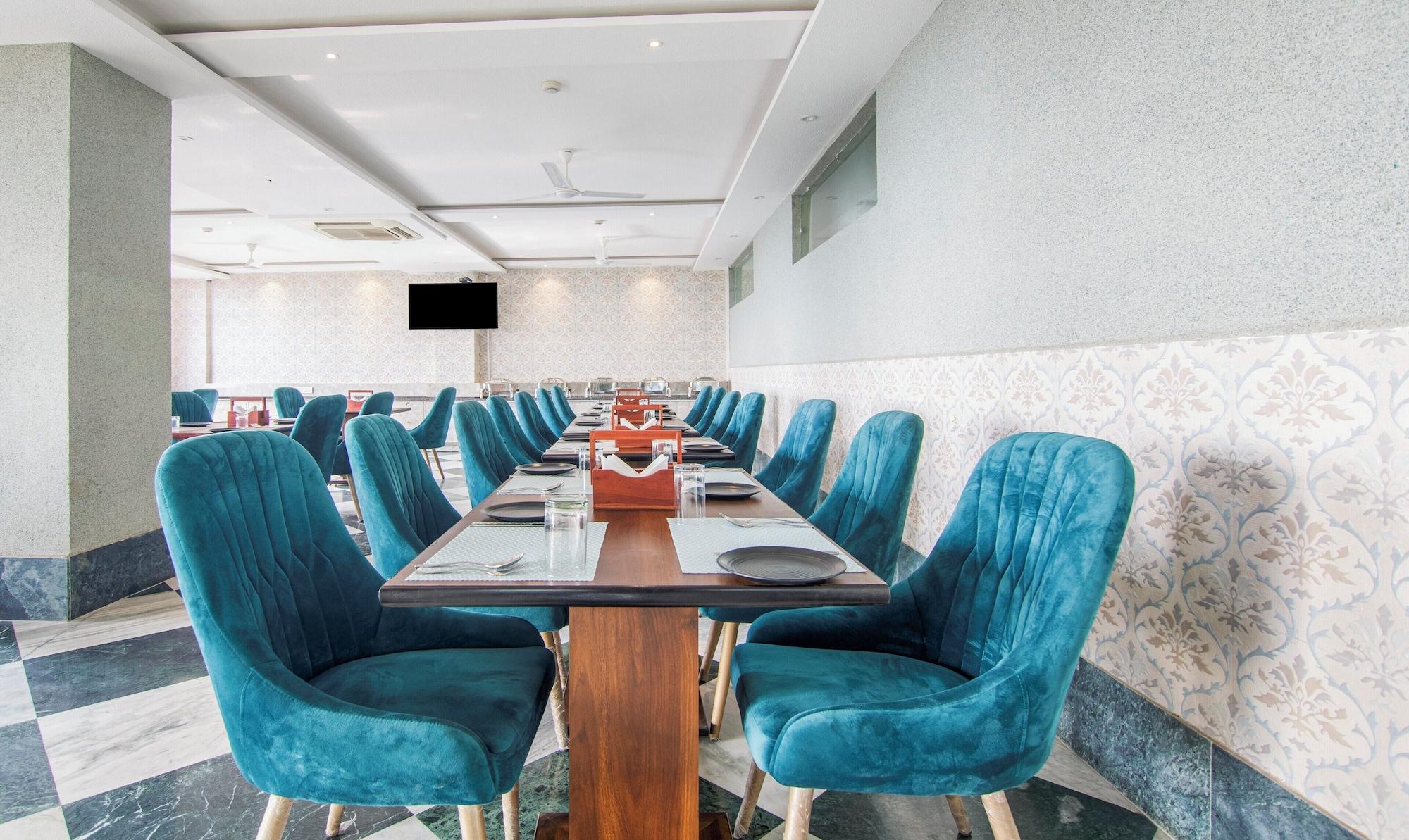 Restaurant Treebo Trinetar International