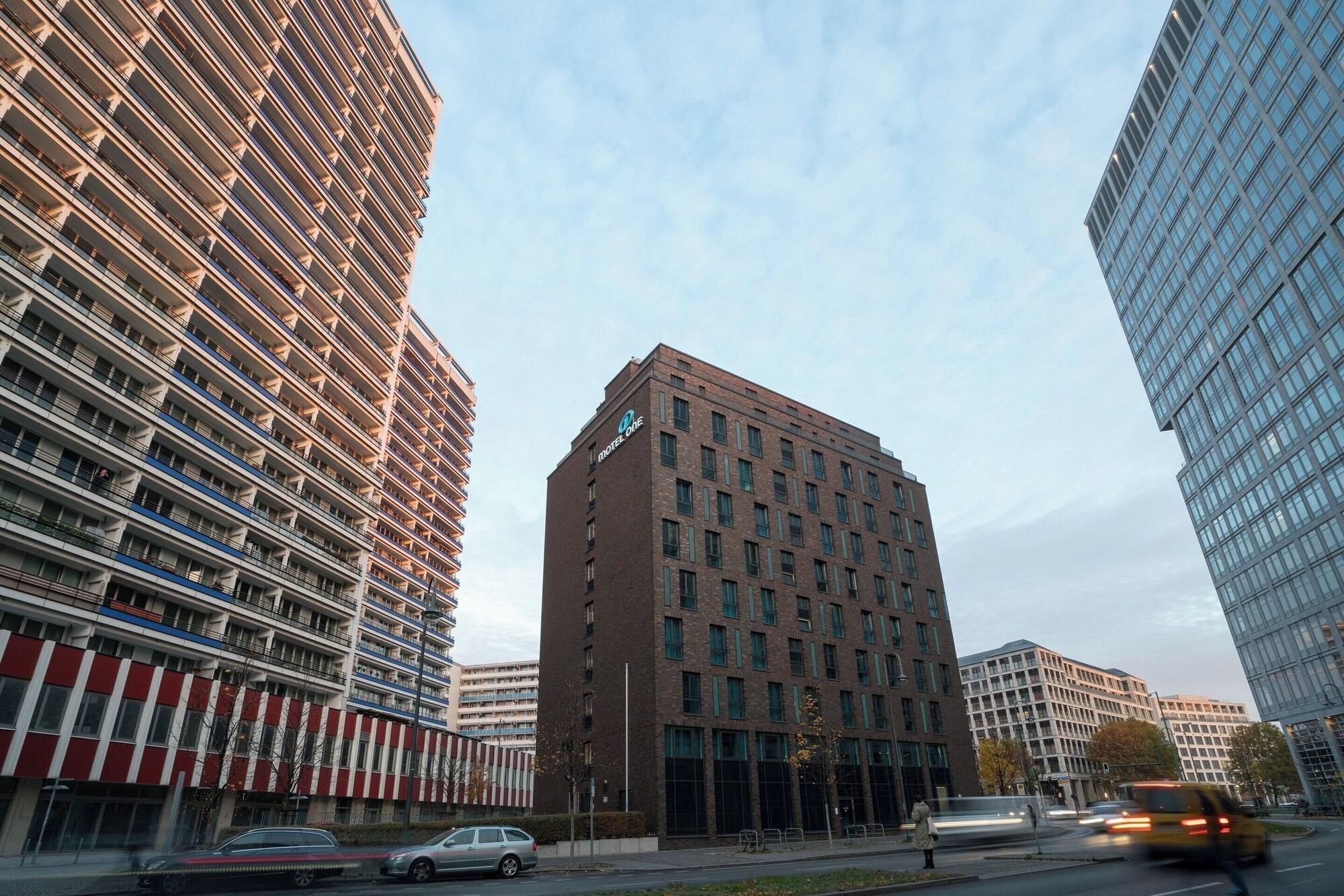 Vista Exterior Motel One Berlin - Spittelmarkt