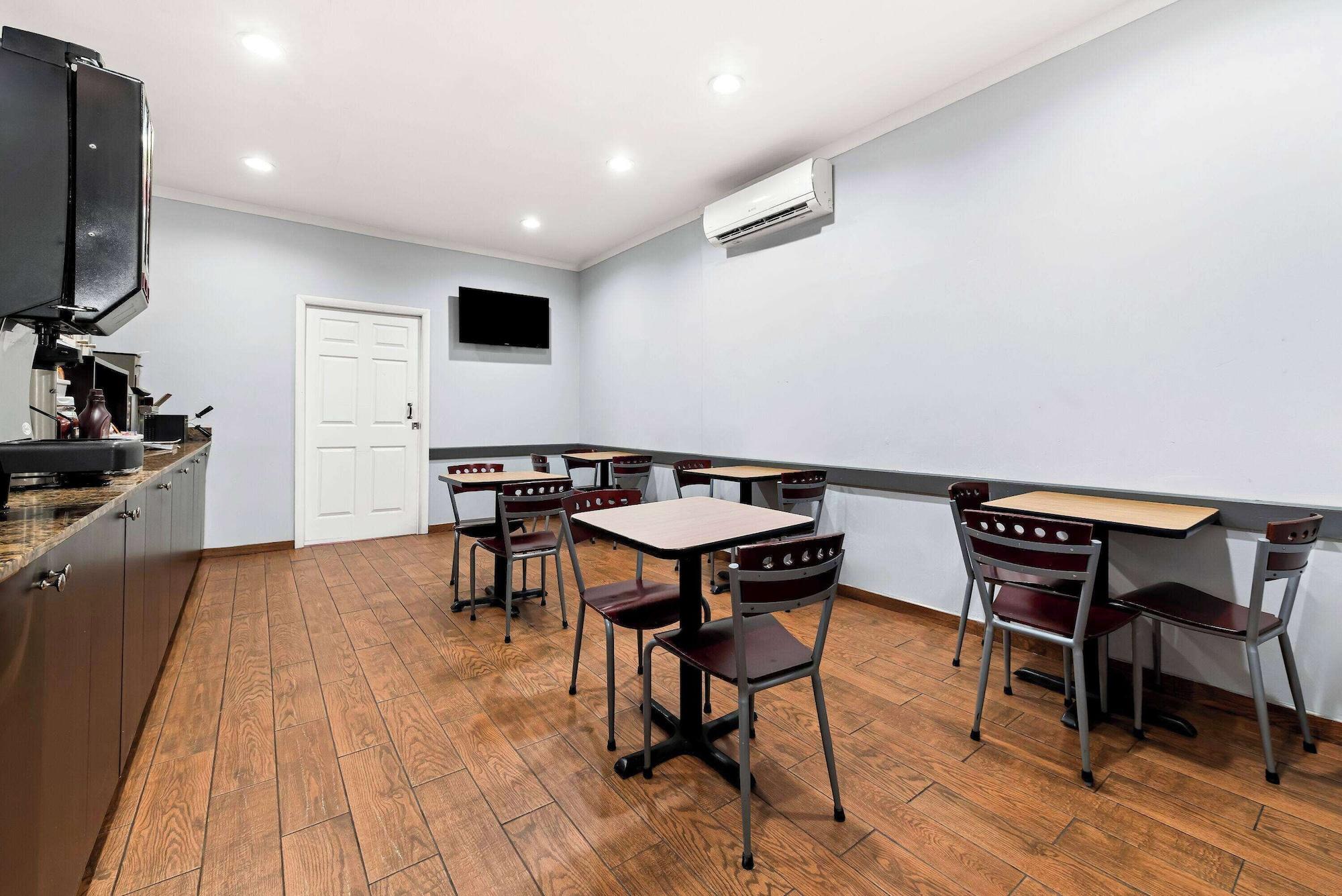Restaurant Super 8 by Wyndham Florida City/Gateway to Keys/Everglades