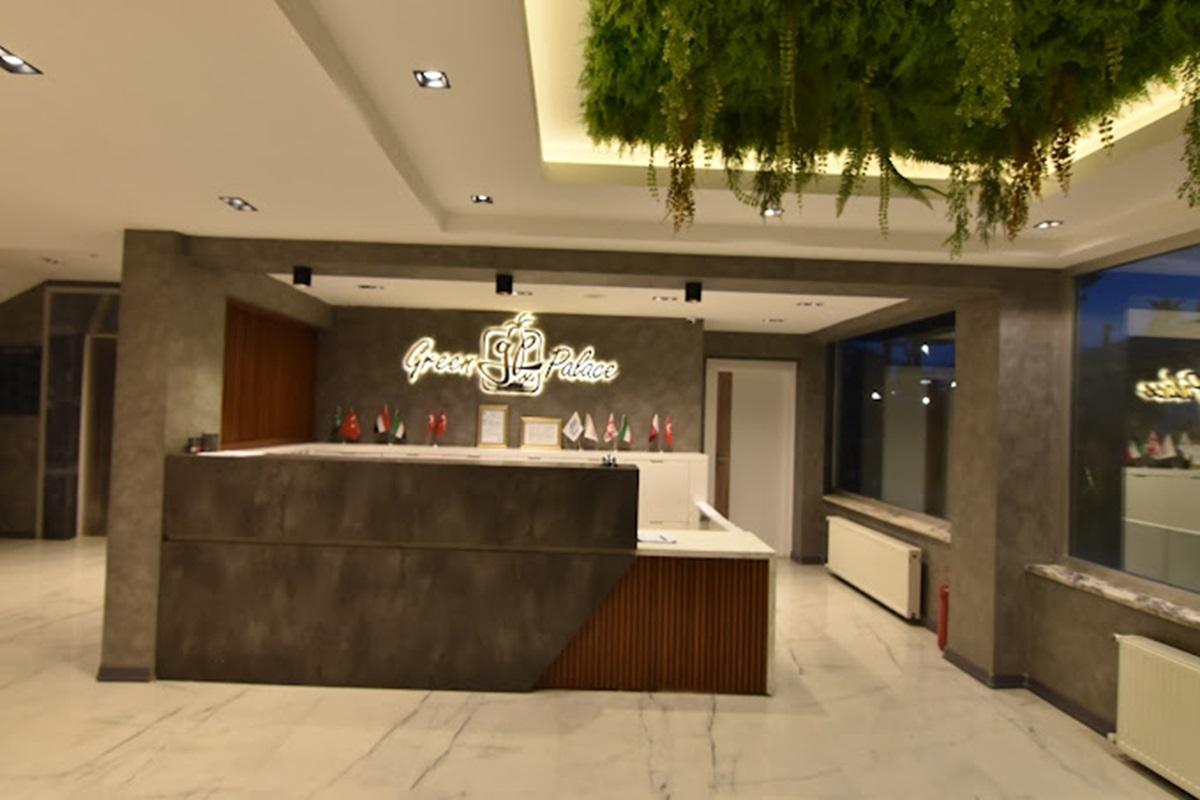 Vista Lobby Green Palace Suite Hotel