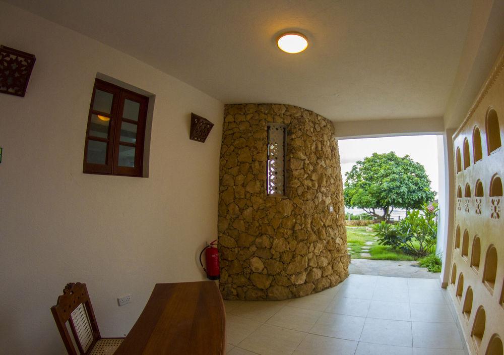 Vista Lobby HillPark Hotel - Tiwi Beach