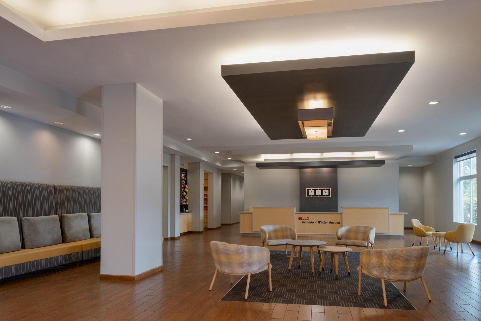 Vista Lobby TownePlace Suites Orlando at FLAMINGO CROSSINGS Town Center/Western Entrance