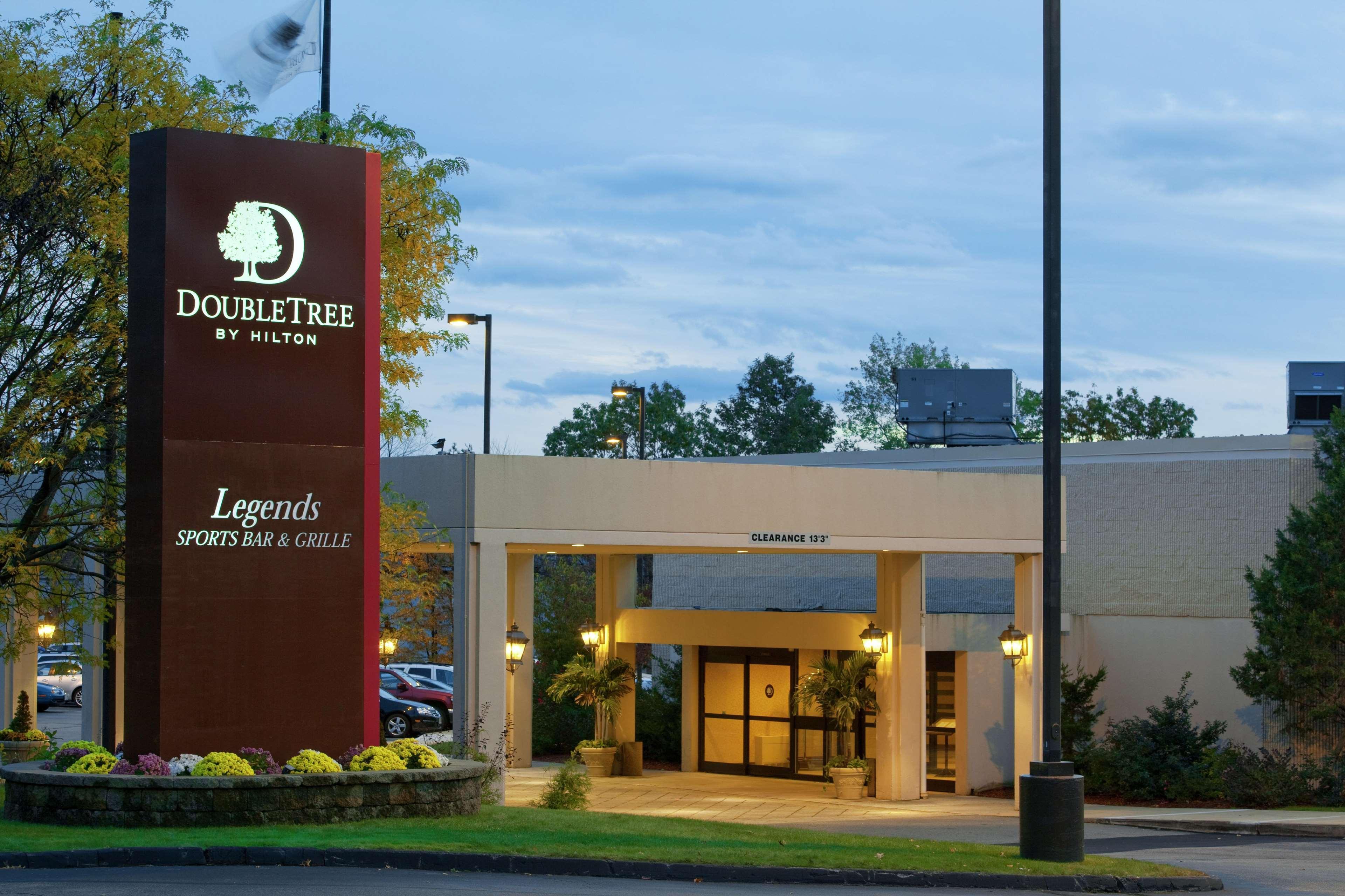 Vista Exterior DoubleTree by Hilton Boston - Milford