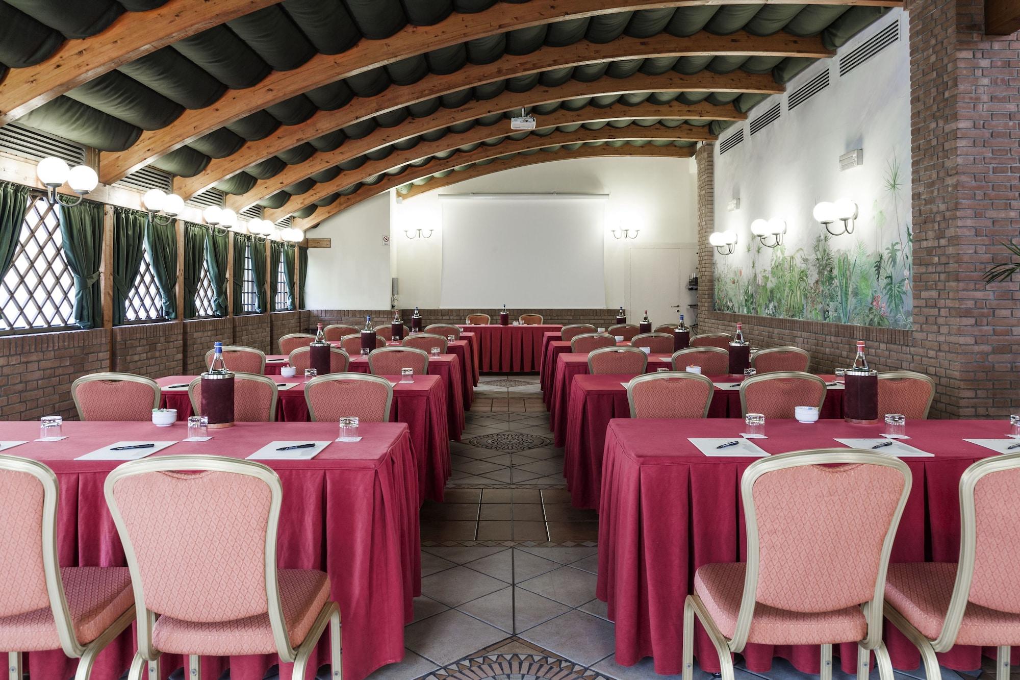 Sala de Reuniones Doria Grand Hotel