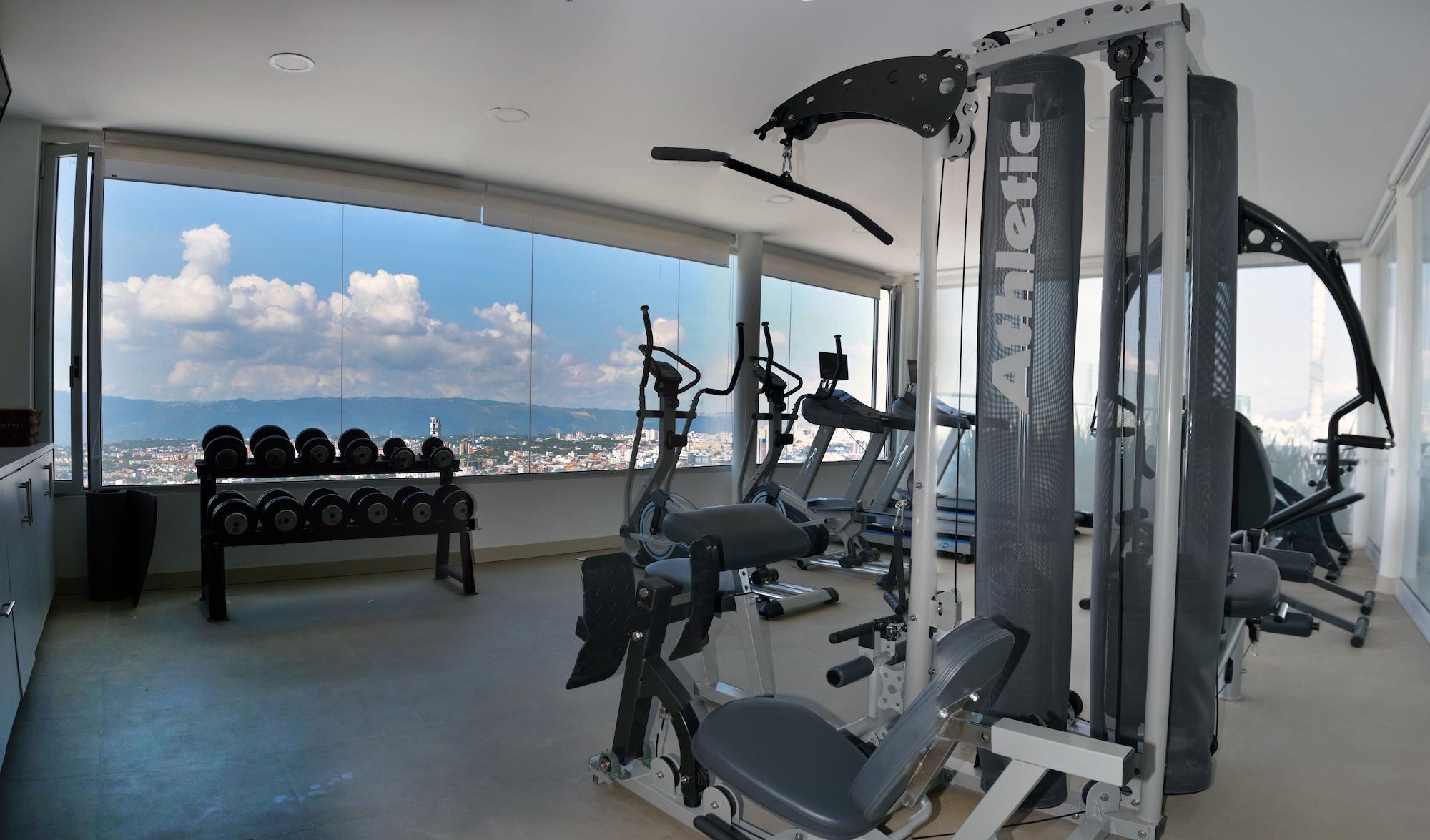 Gimnasio Holiday Inn Bucaramanga Cacique by IHG