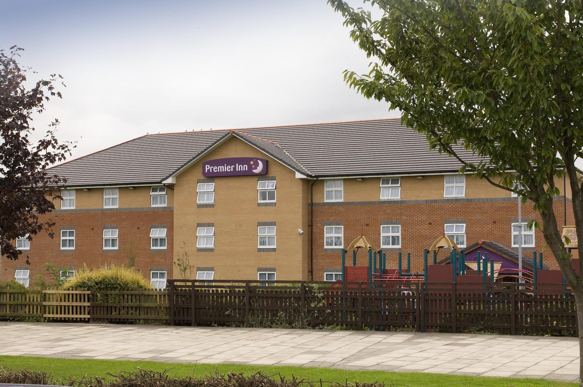 Vista Exterior Premier Inn Doncaster Central East