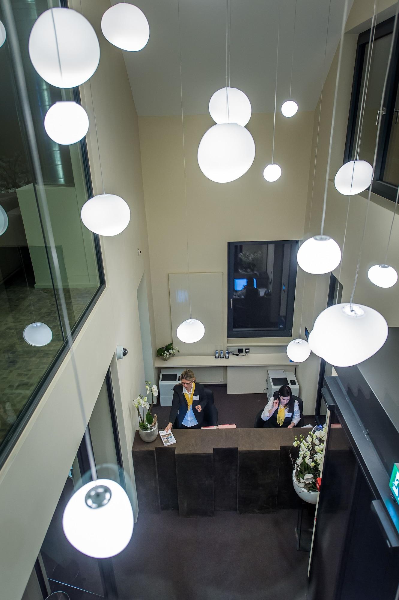 Vista Lobby Hotel one66