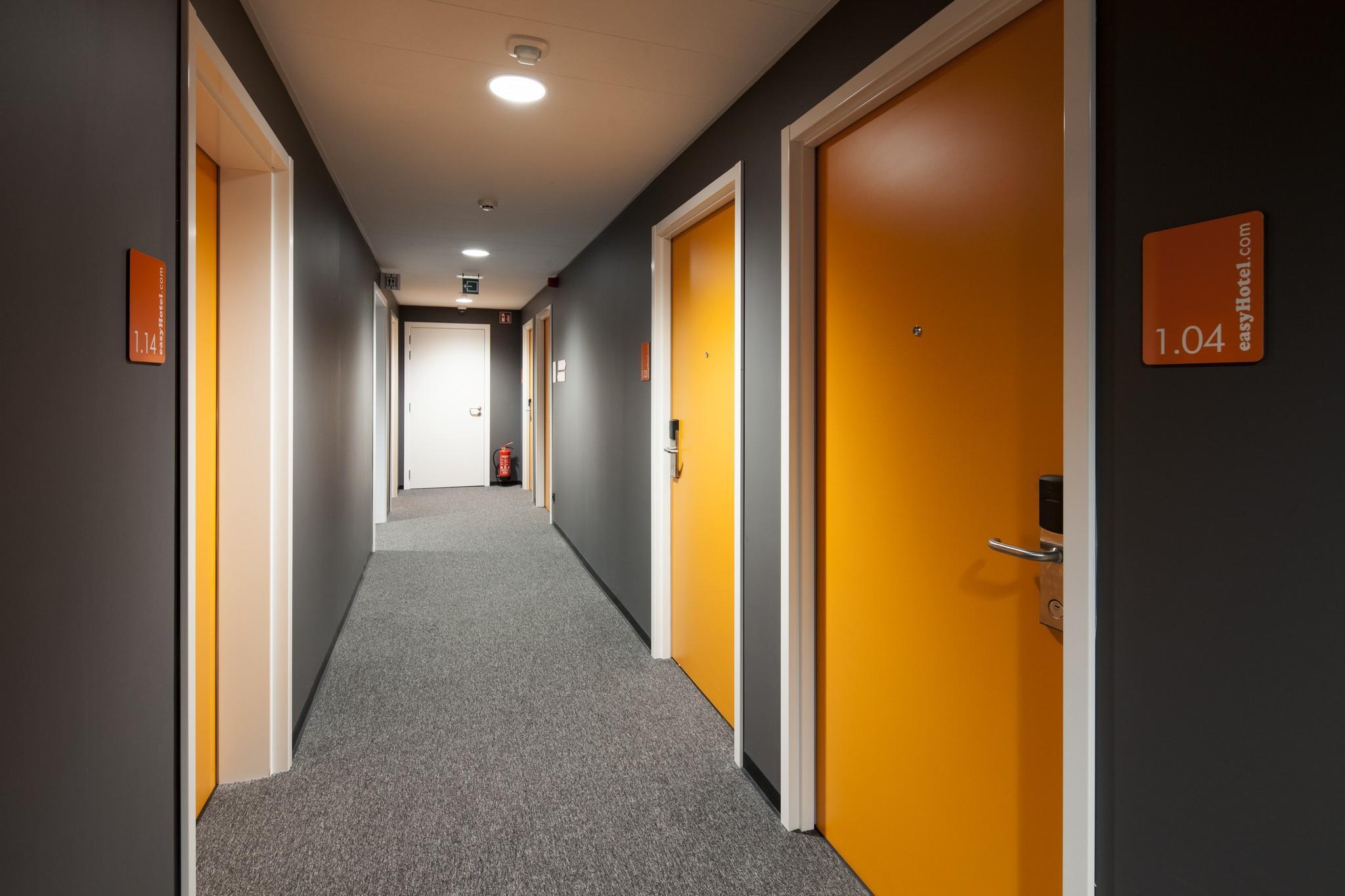 Vista Exterior easyHotel Brussels City Centre