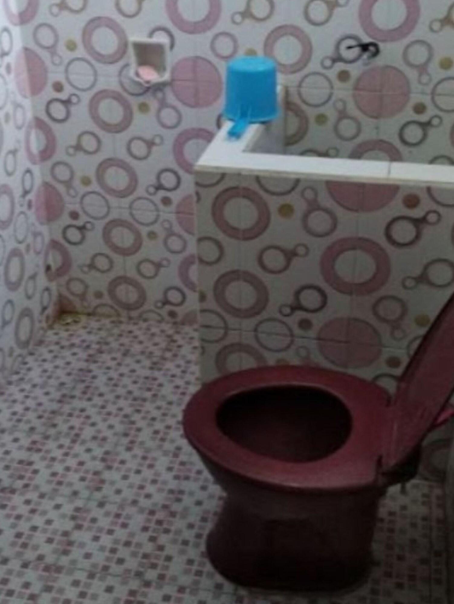 Equipamiento de Habitación Villa Army