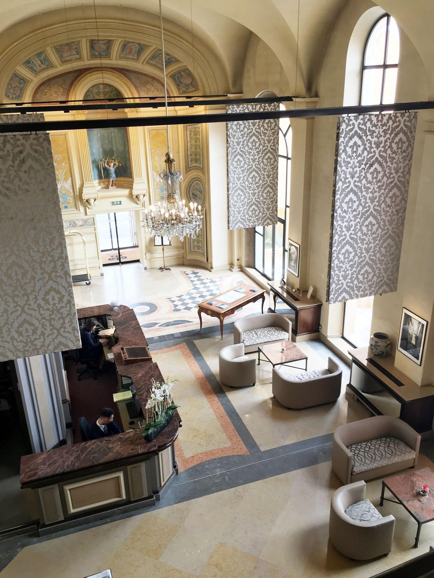 Vista Lobby Villa Florentine, A Beauvallon Hotel & Spa