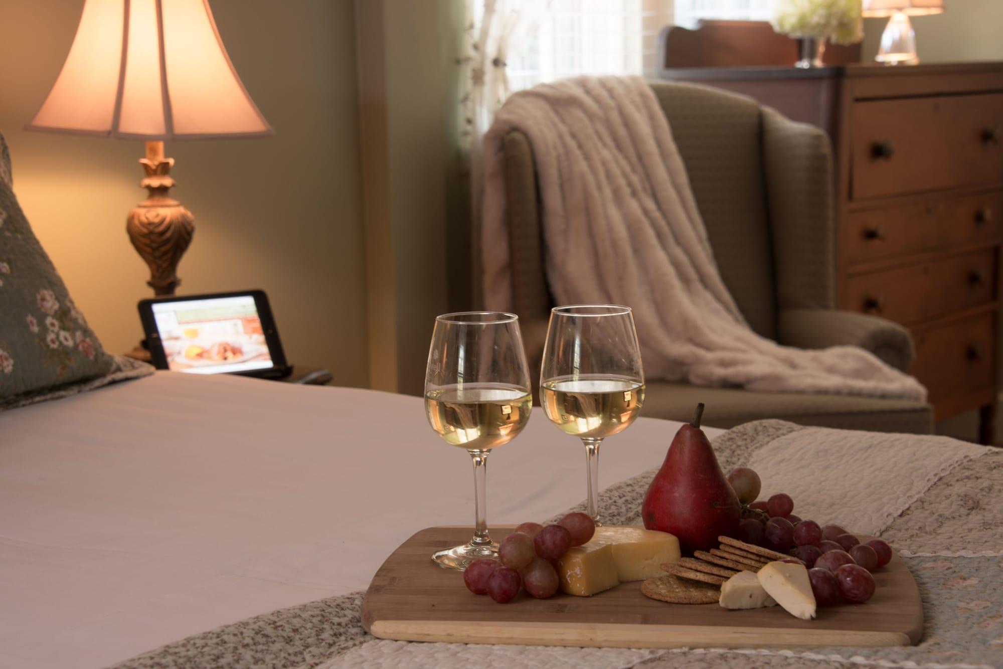 Varios Caldwell House Bed & Breakfast