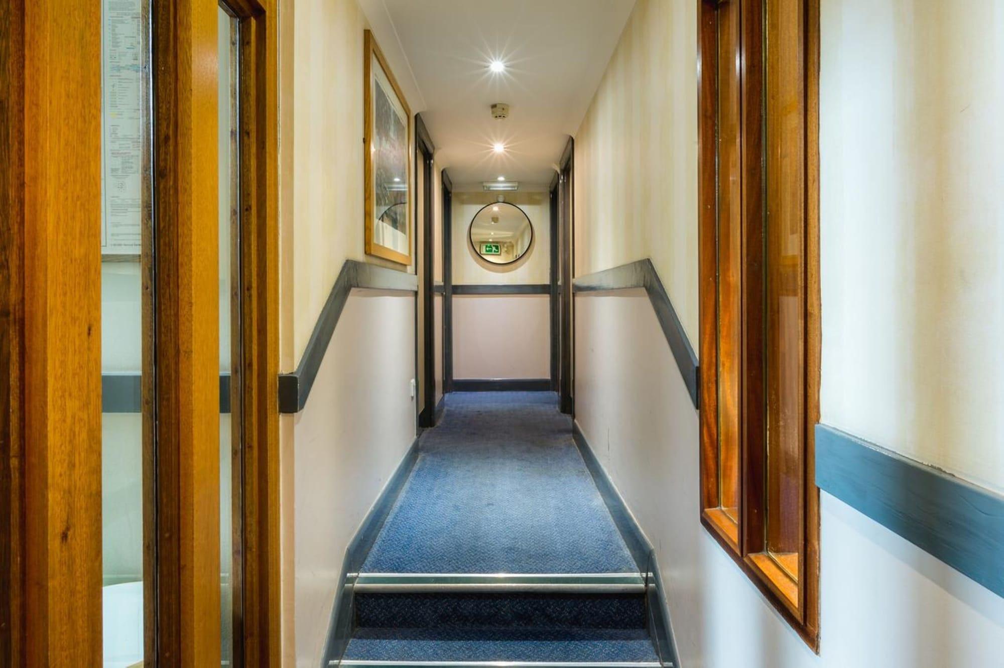 Vista Lobby George Oxford Hotel
