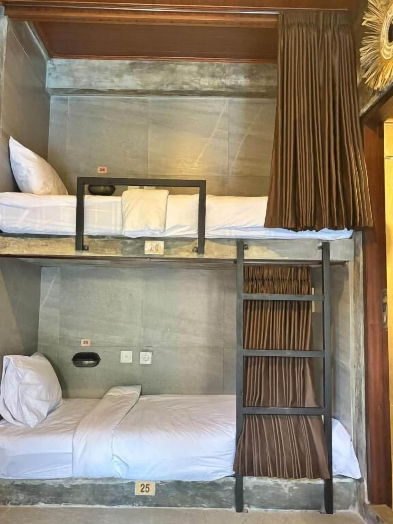Quarto Joni Ubud Hostel