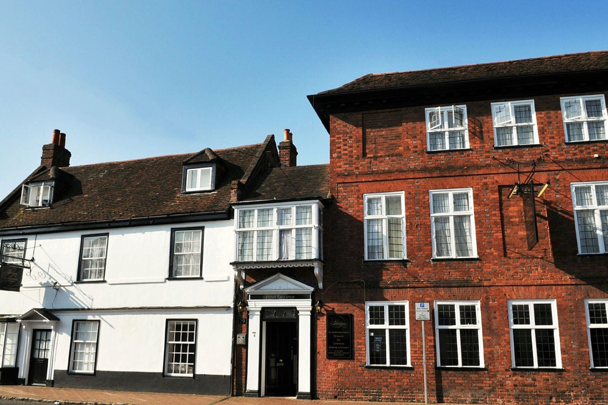 Vista Exterior The Boleyn Hotel