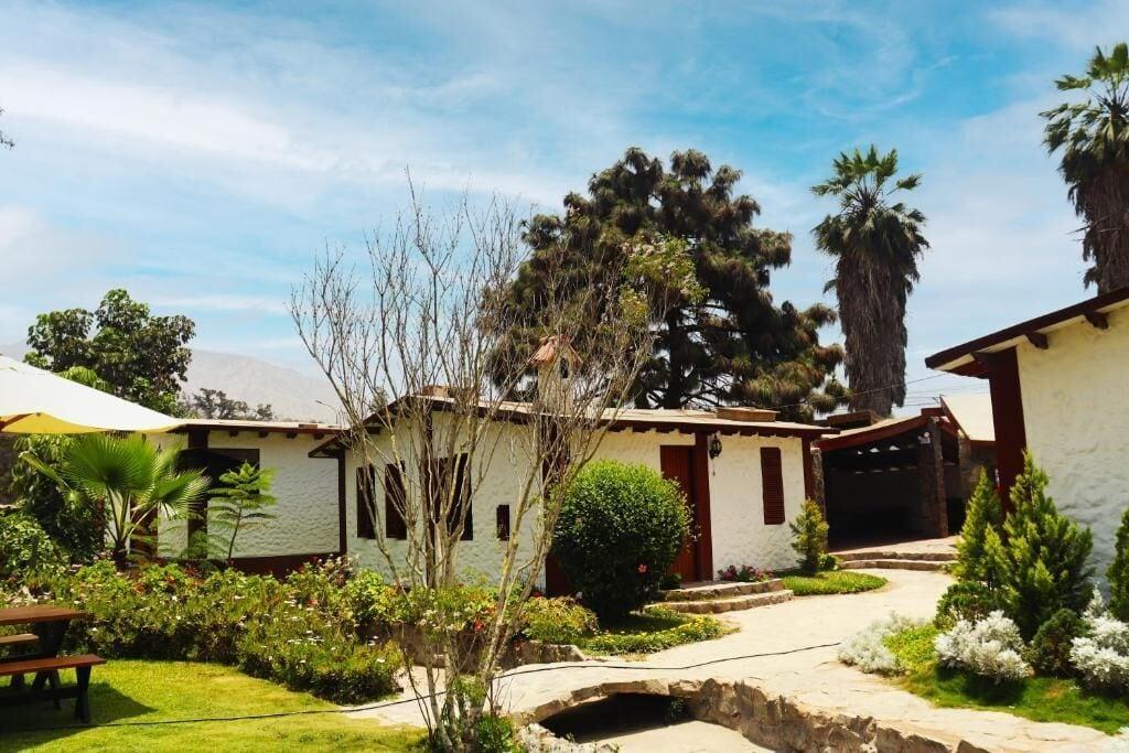 Vista Exterior Los Andes Restaurant & bungalows