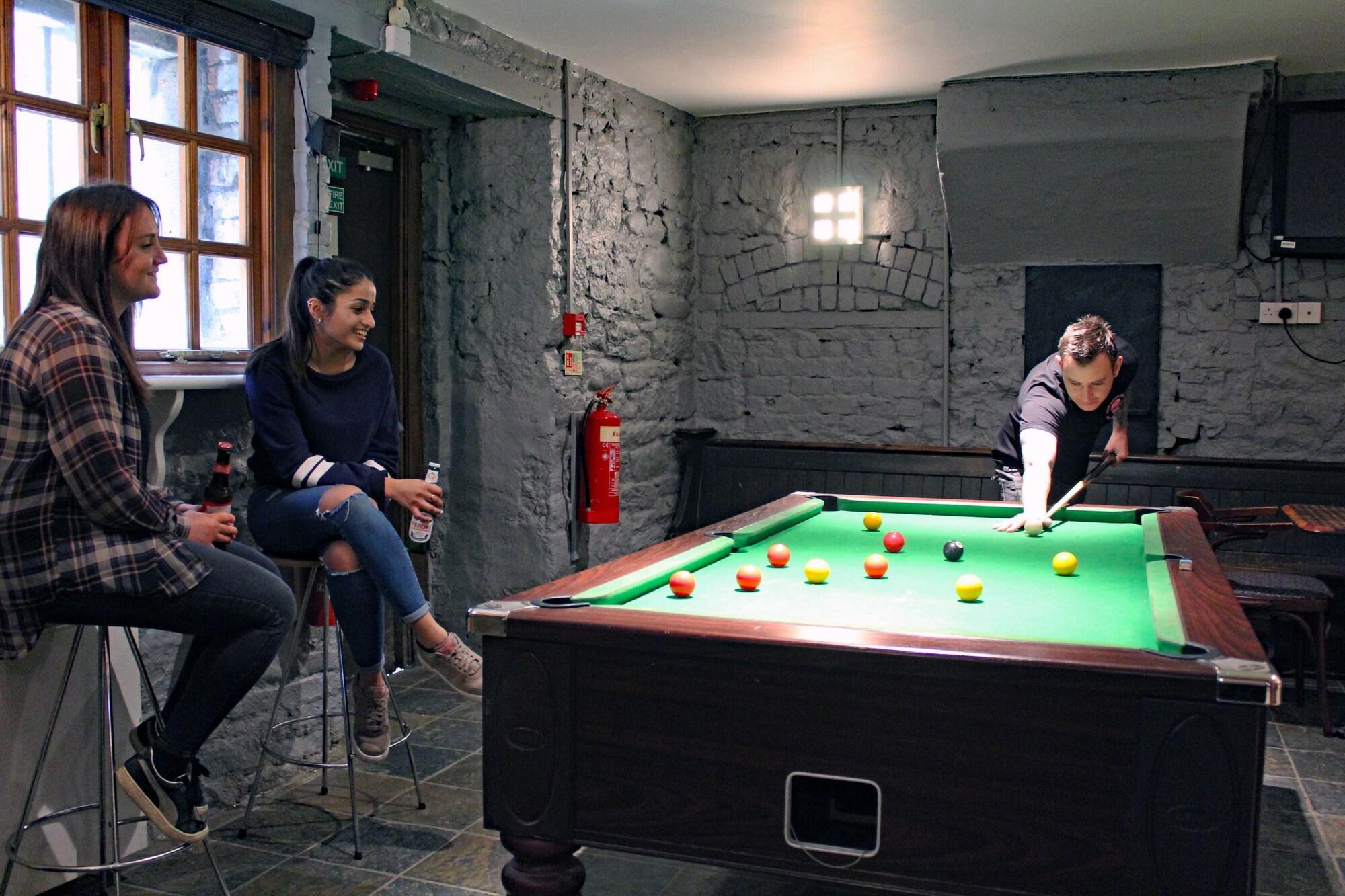 Instalaciones Recreativas Albatross Hostel