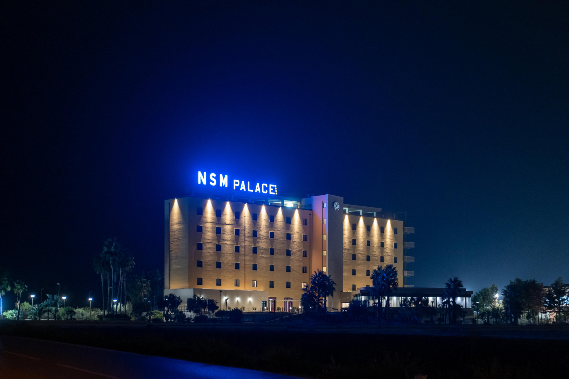 Estacionamiento Nsm Palace Hotel