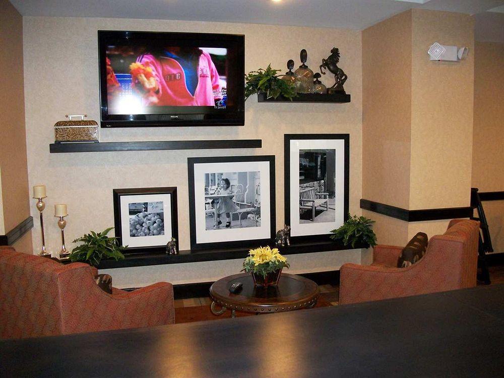 Vista Lobby Hampton Inn Pecos