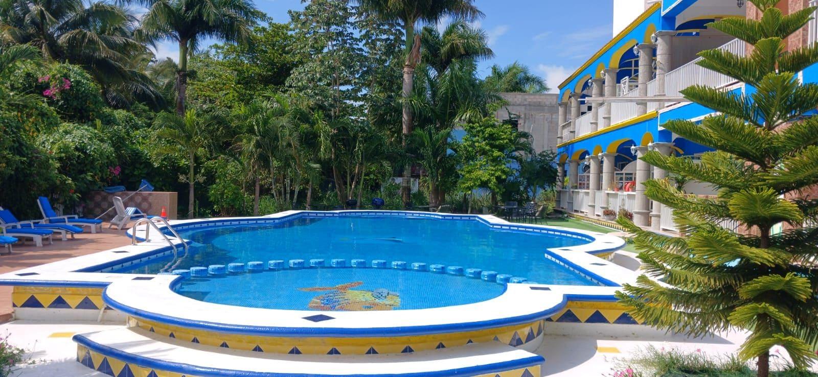 Vista Exterior Cúpulas Blue Wellness Residence