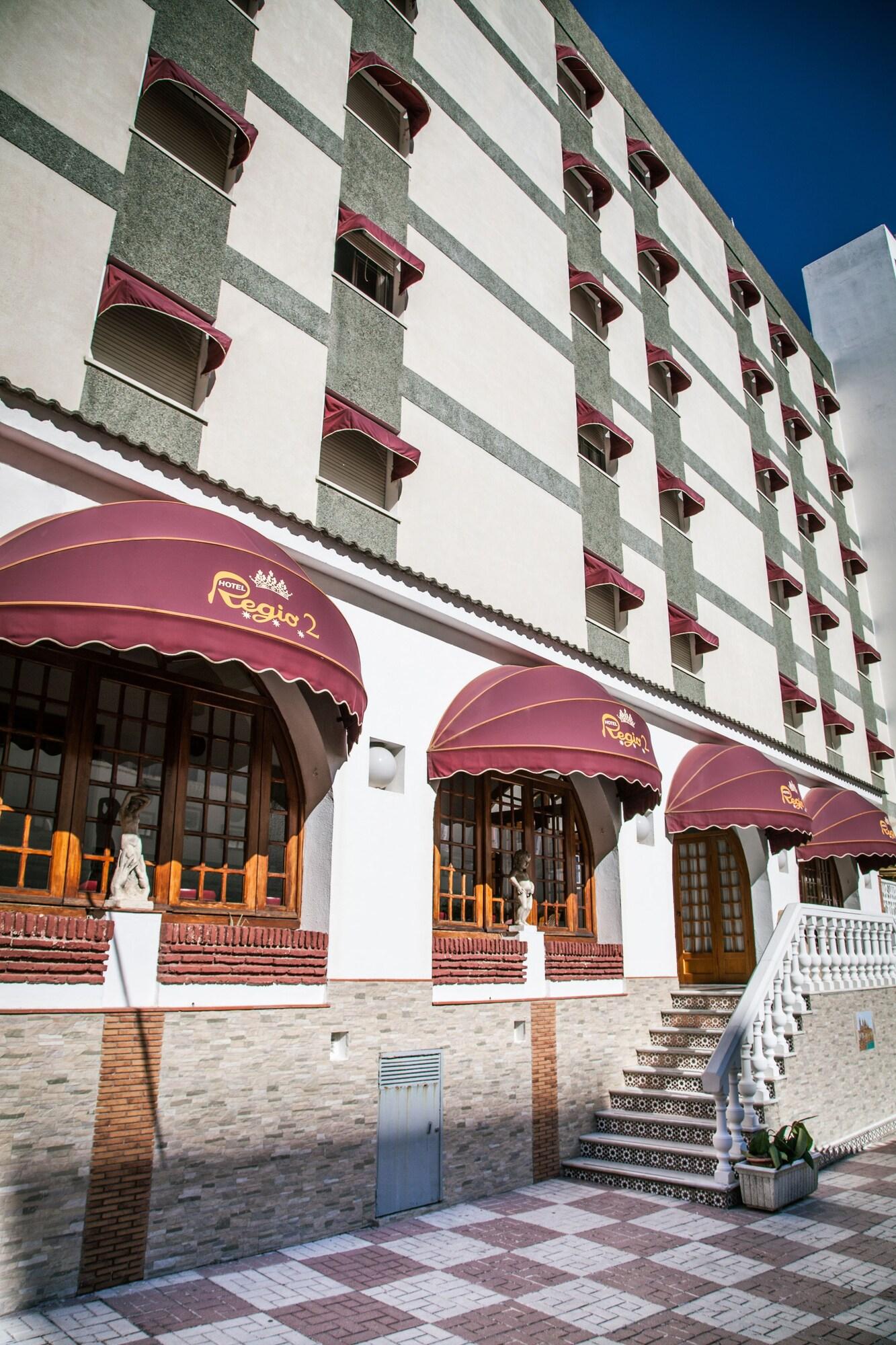 Vista Exterior Hotel Regio 2