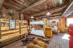 Alquiler Vacacional - Stone Table Lodge - Multi-family retreat with HOT TUB! 8 min walk from ski lift!