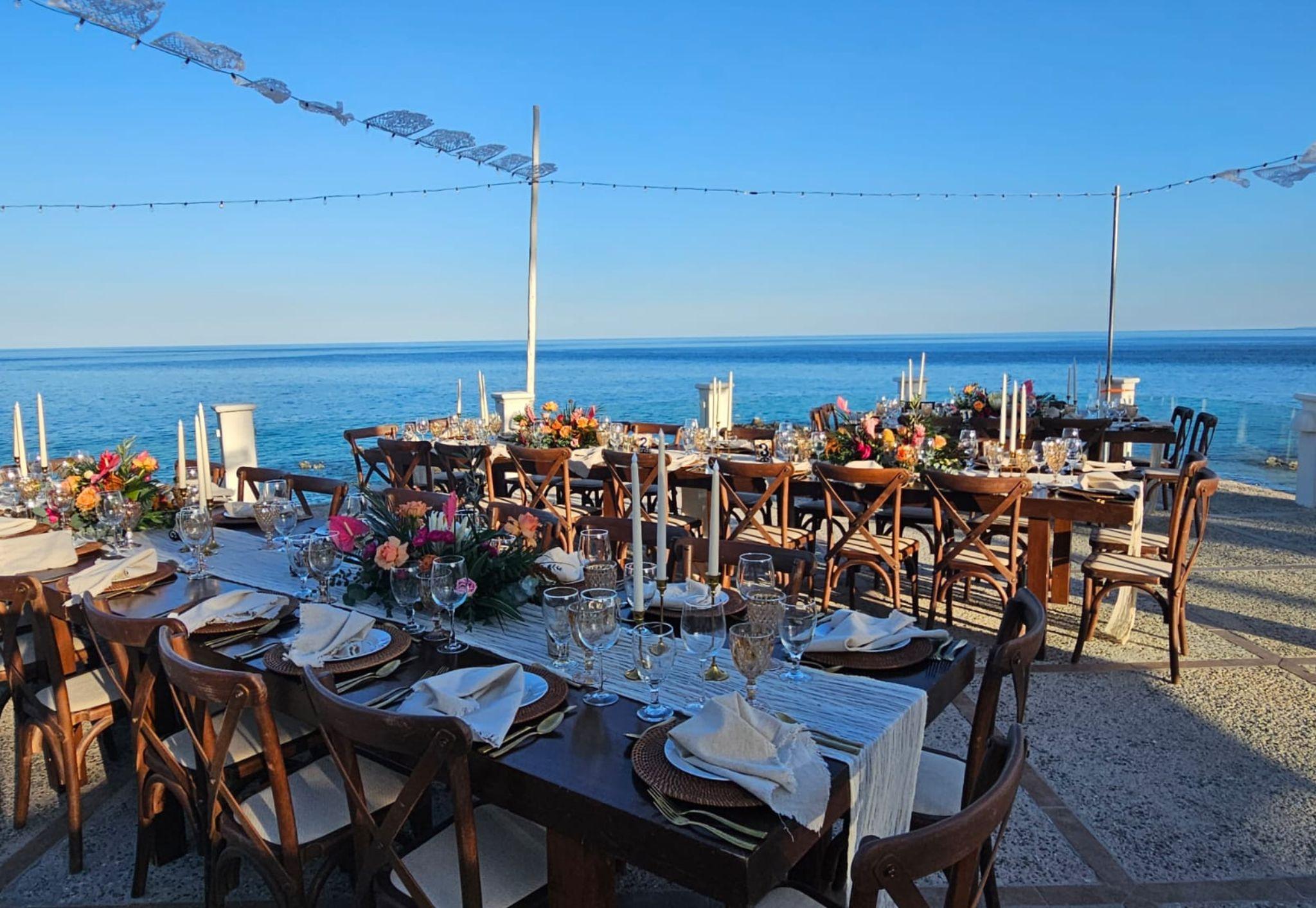 Centro de Negocios Punta Pescadero Paradise