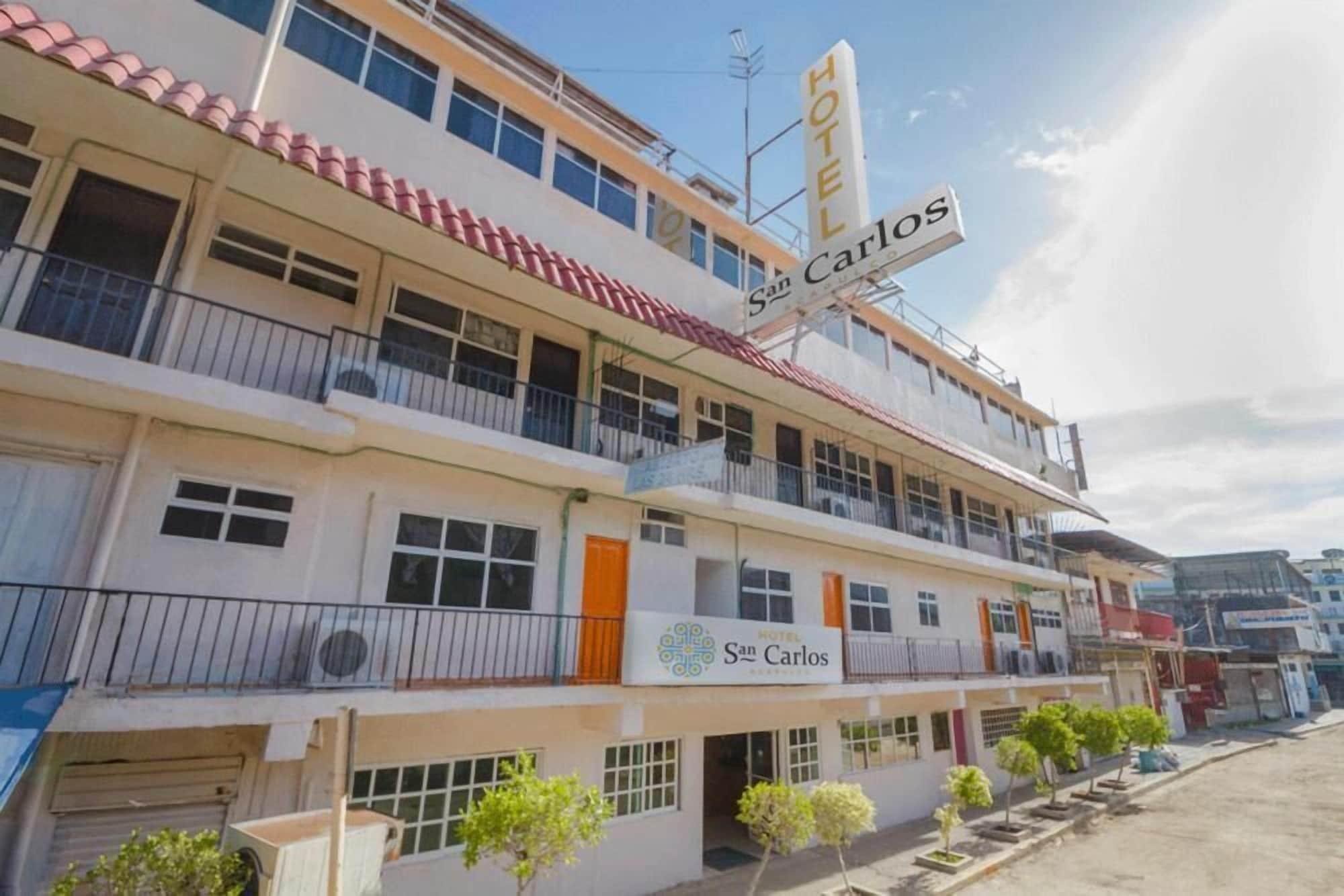 Vista Exterior Hotel San Carlos