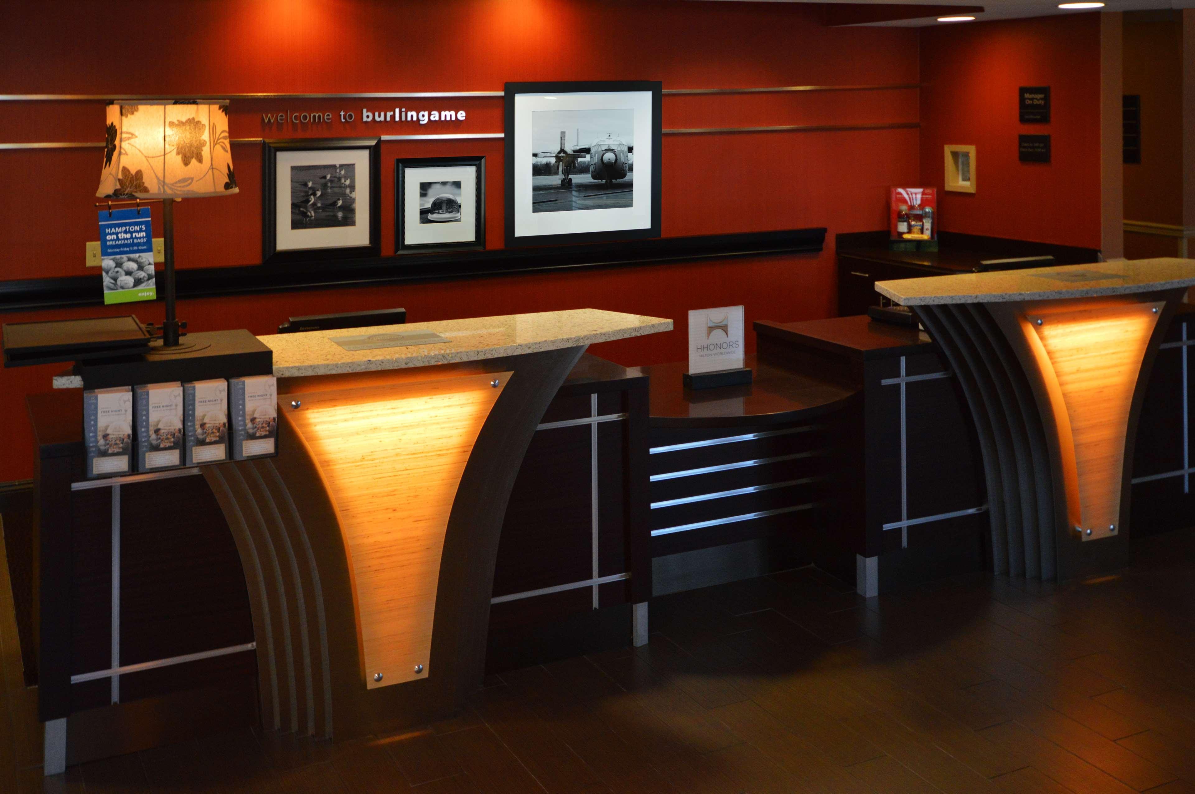 Vista Lobby Hampton Inn & Suites San Francisco Airport