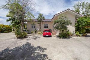 Alojamiento - OYO 1048 Home and Garden Resort
