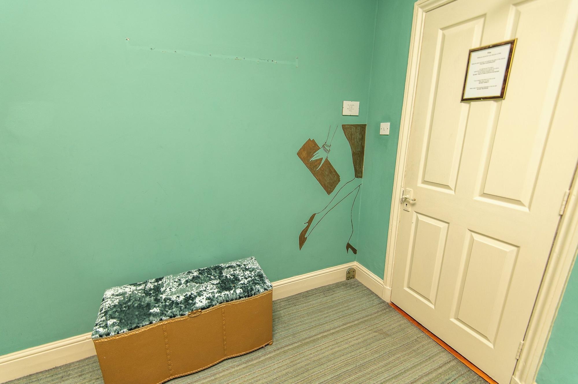 Set de Habitación OYO Cornerstone Manor Hotel