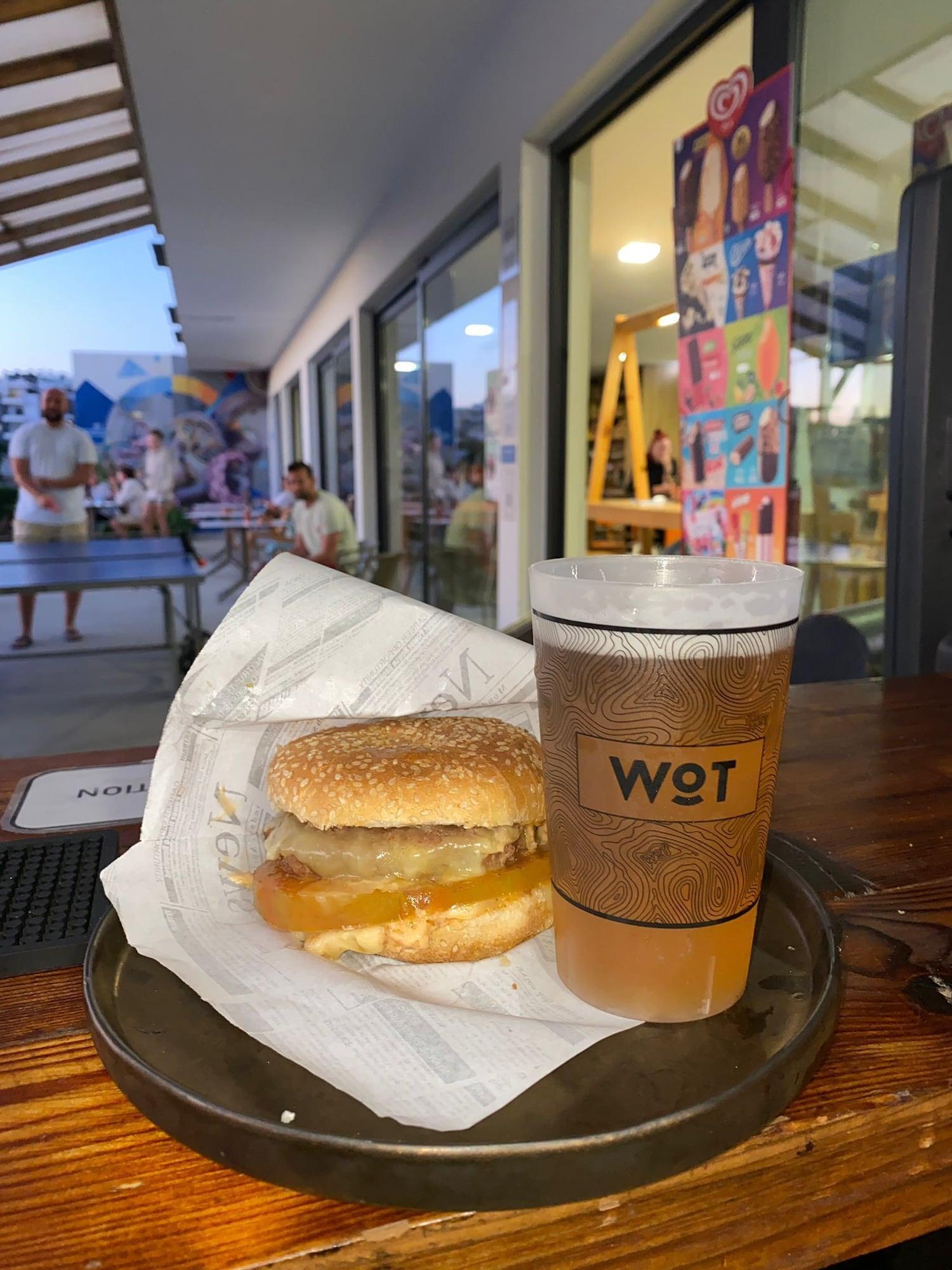Restaurant WOT Ericeira Surf Hostel