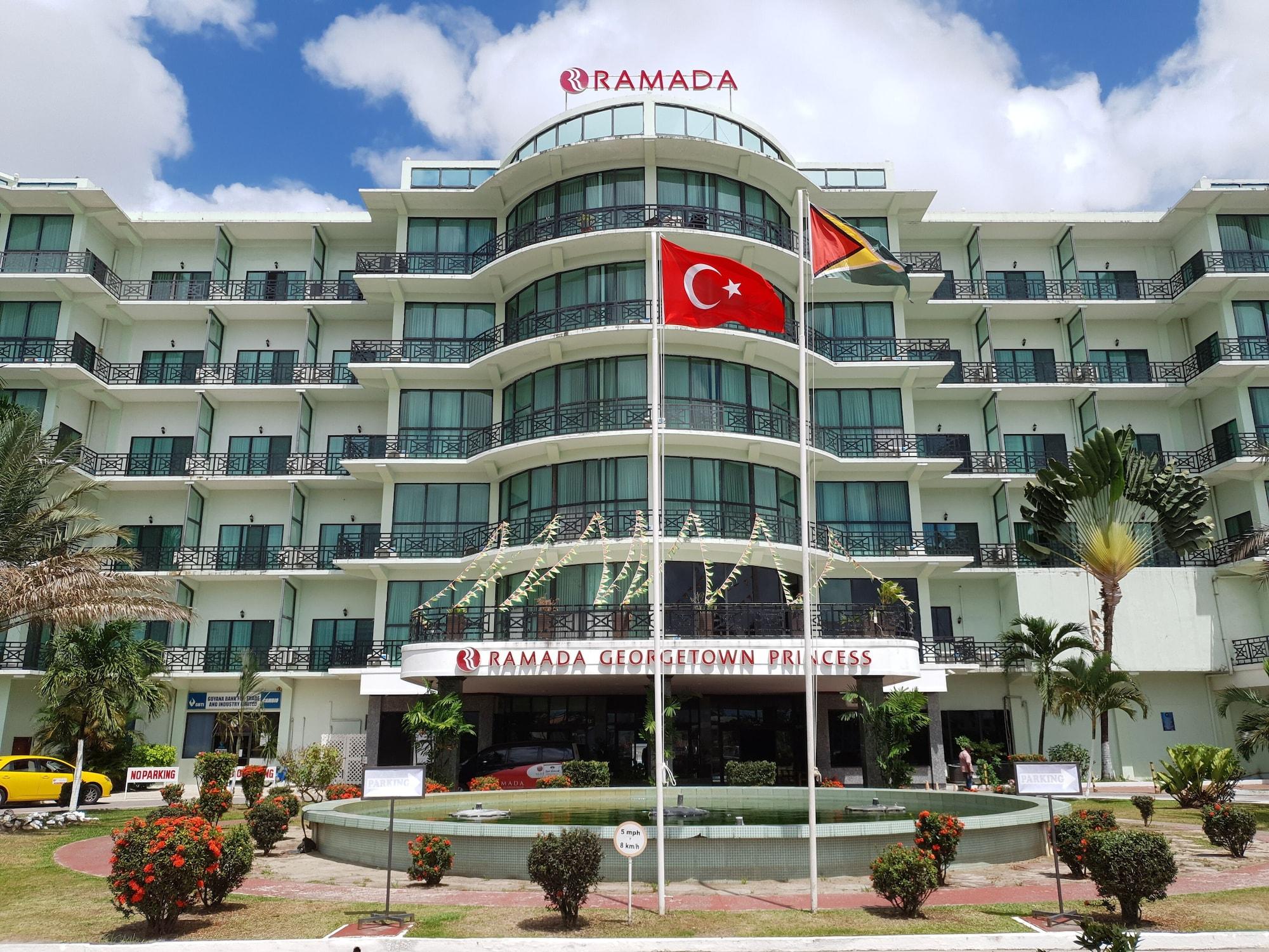 Vista Exterior Ramada Georgetown Princess Hotel