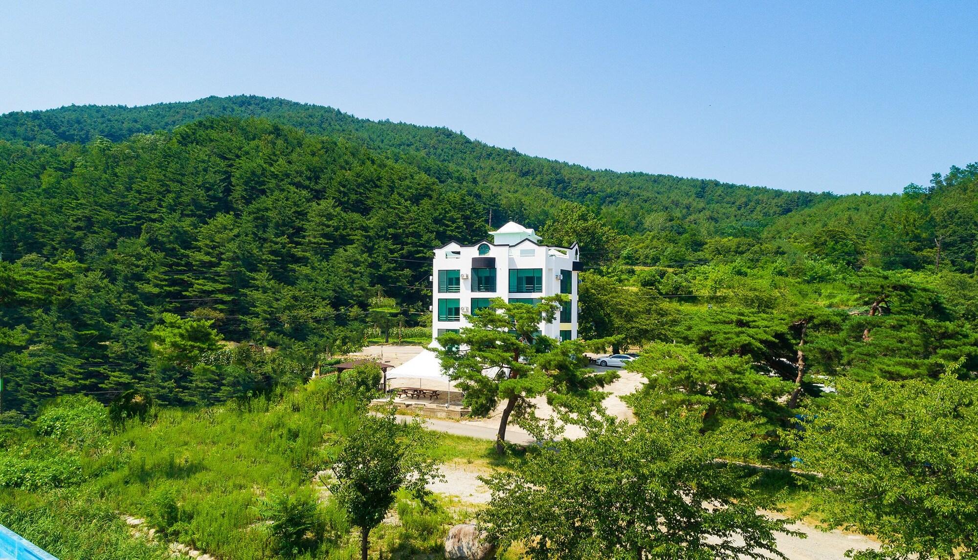 Varios Seorak Pension