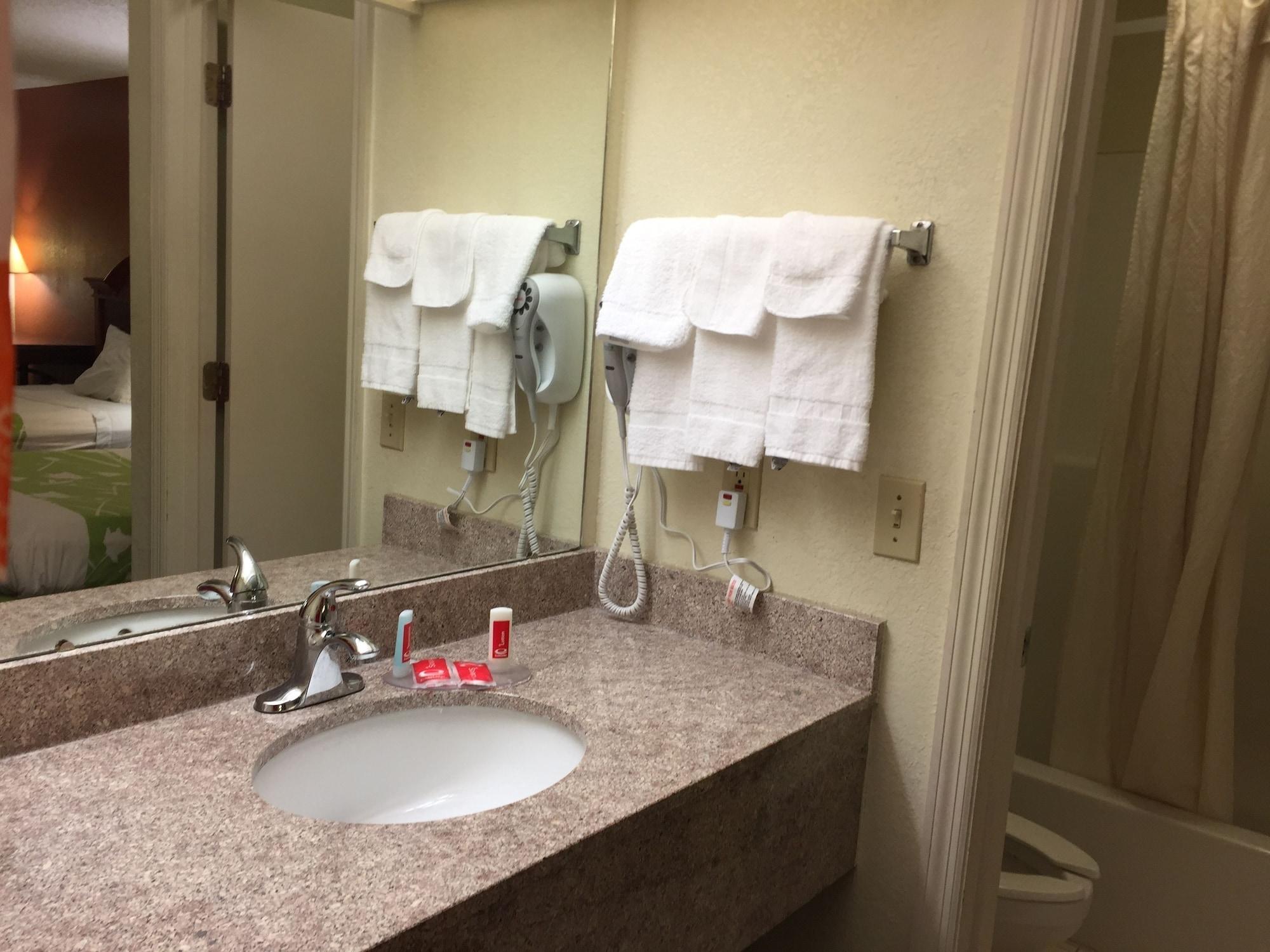 Equipamiento de Habitación Econo Lodge Dothan