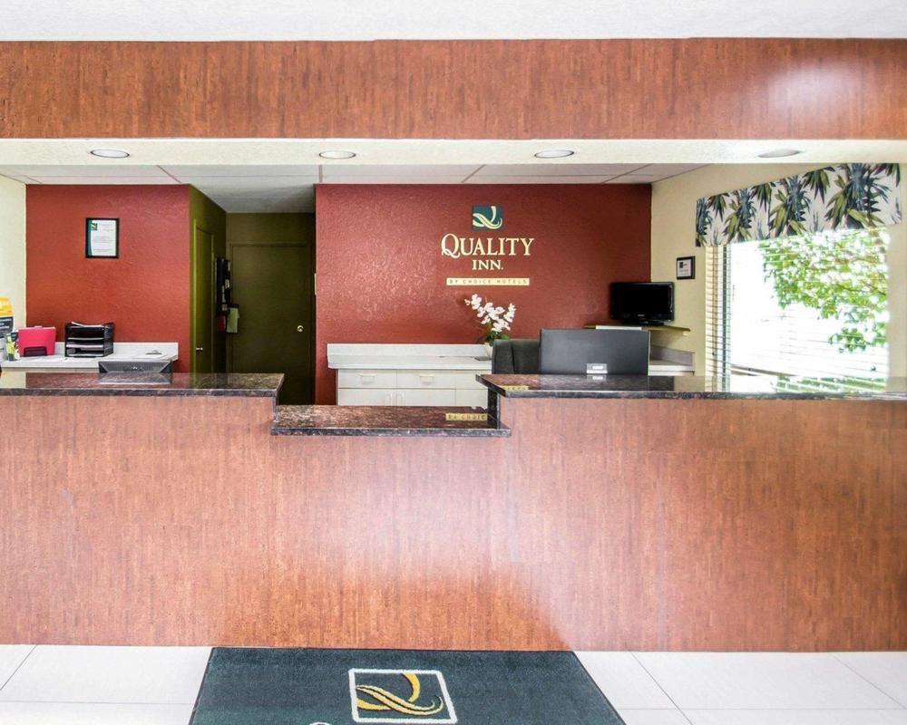 Vista do lobby Quality Inn