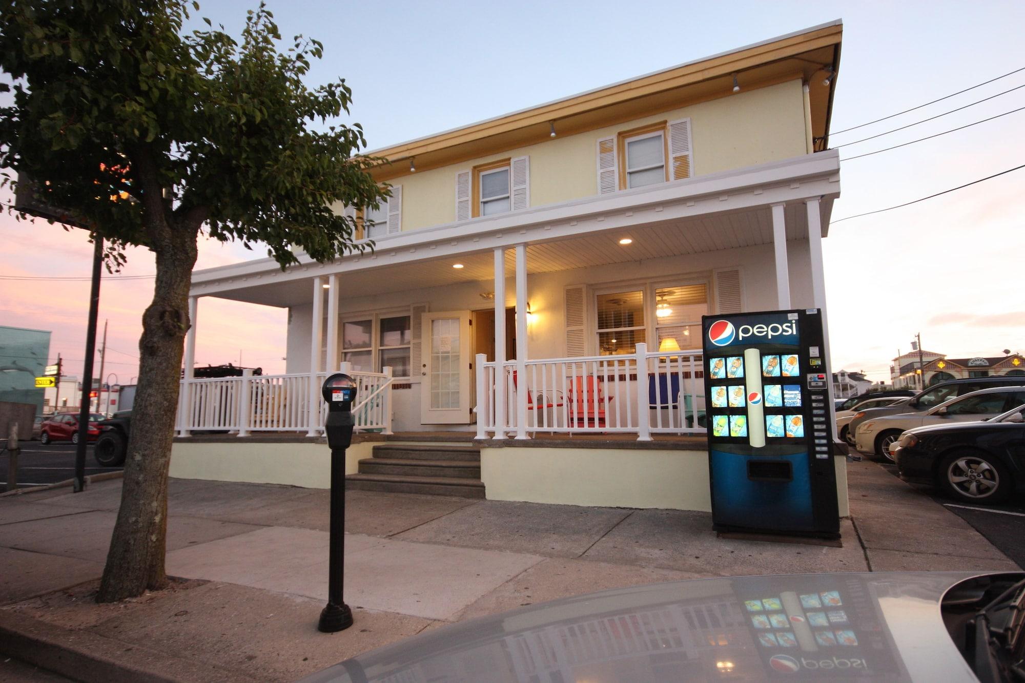 Varios Clarem Happy Days Inn