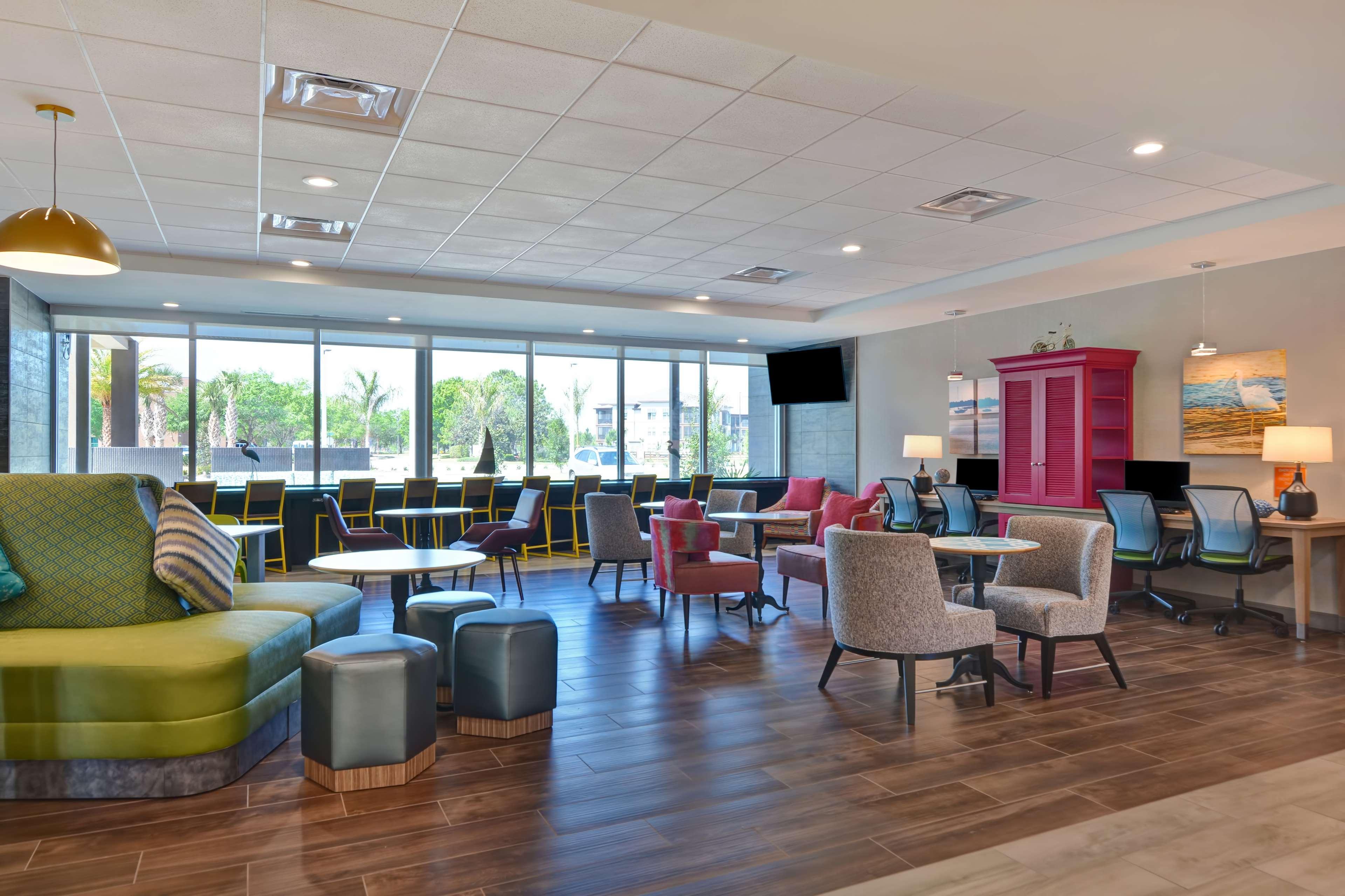 Restaurant Home2 Suites Sarasota I-75 Bee Ridge, FL