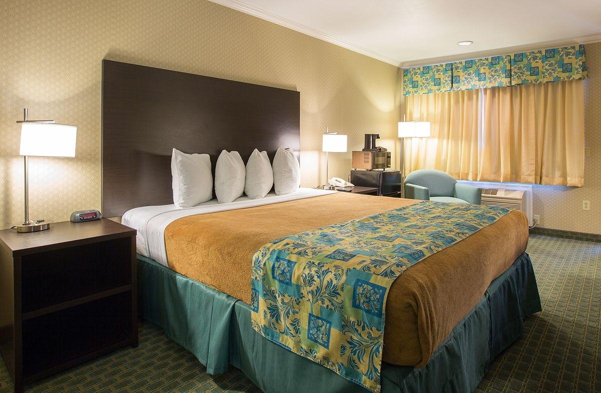 Varios Regency Inn SFO Airport