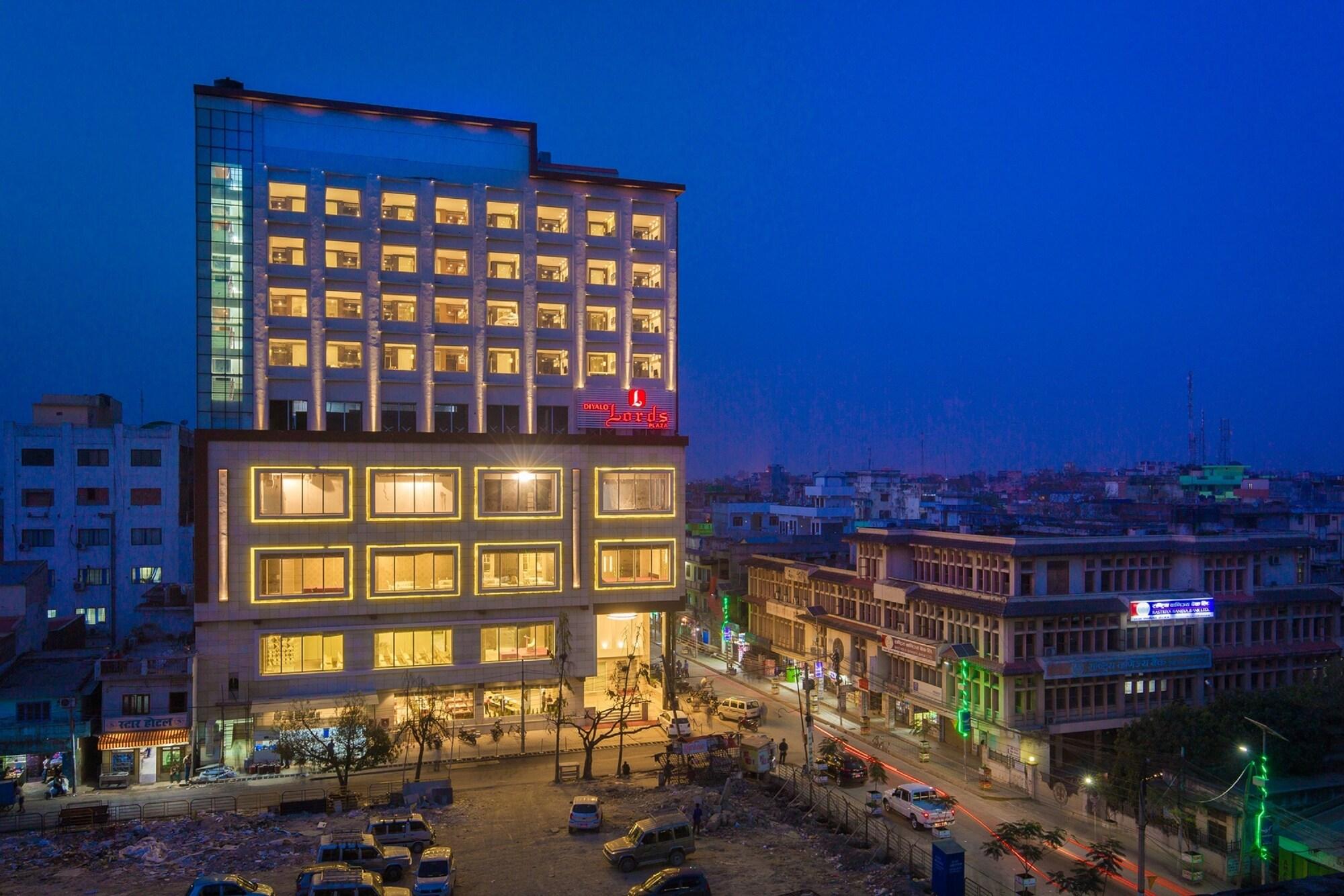 Vista Exterior Diyalo Lords Plaza Birgunj