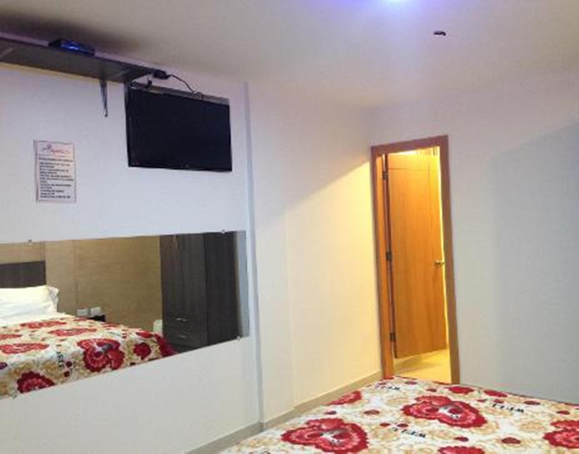 Equipamiento de Habitación Magenta V.I.P.