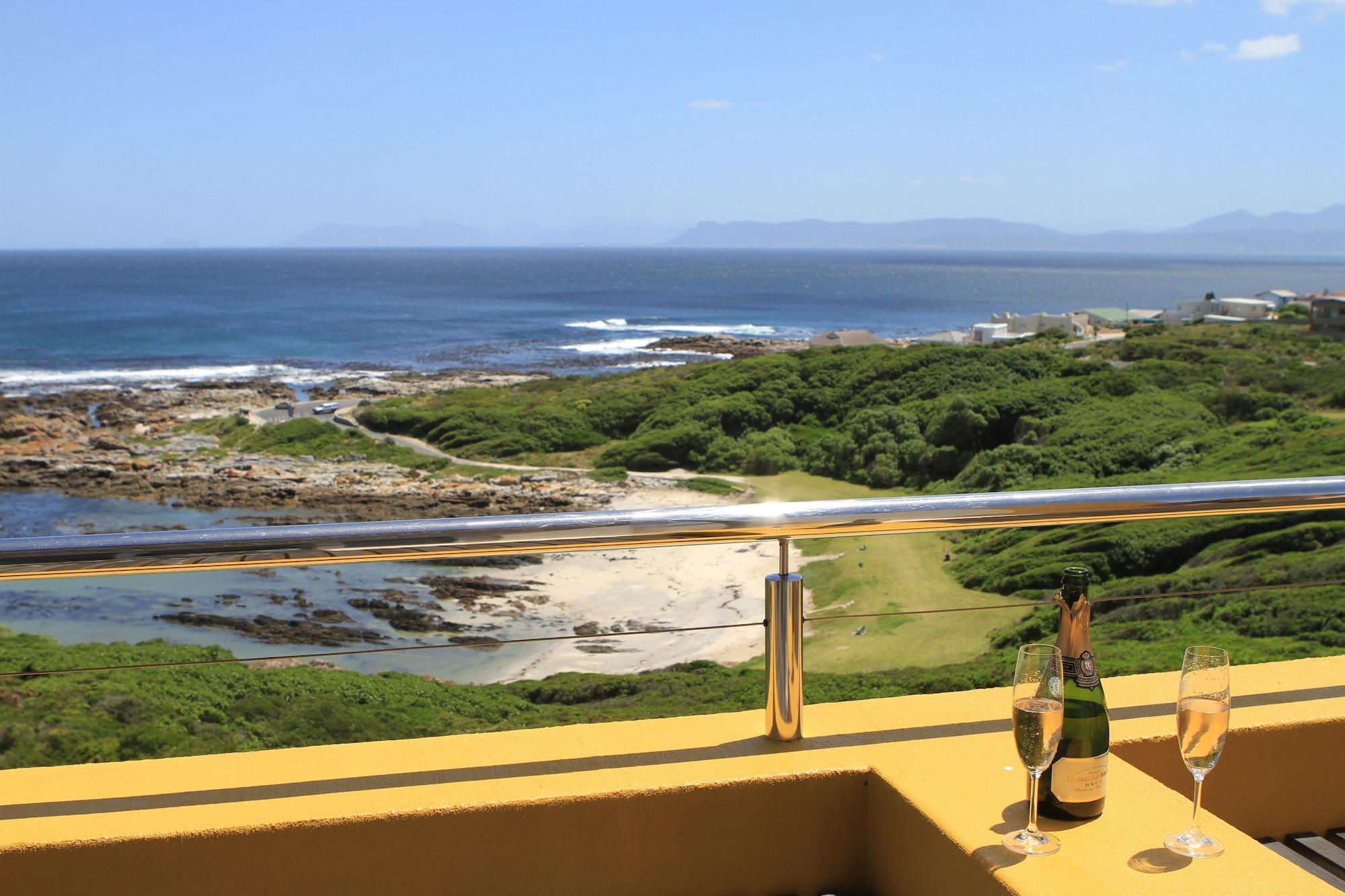 Playa Crayfish Lodge Sea & Country Guest House