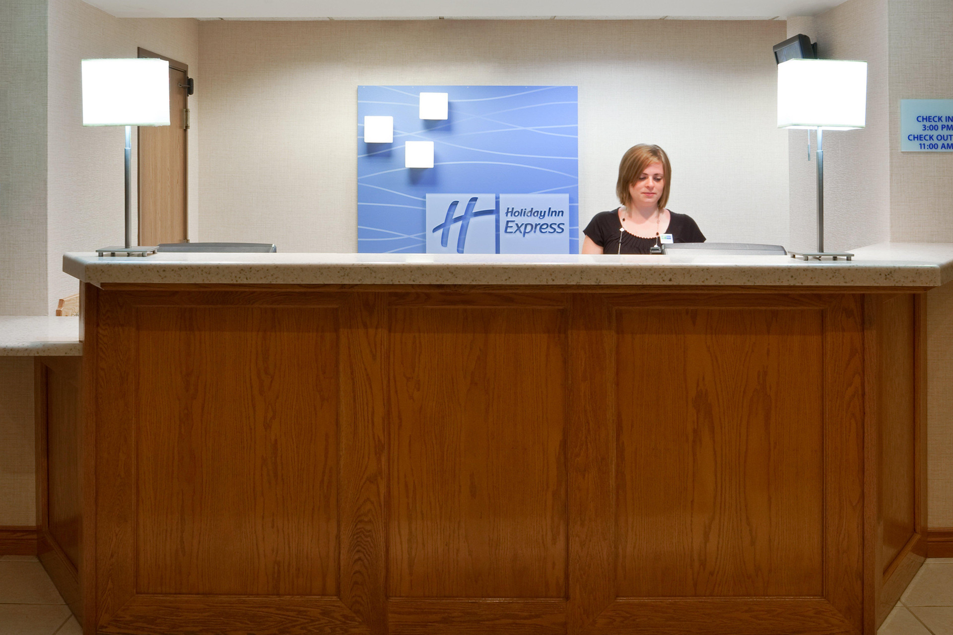 Vista Lobby Holiday Inn Express Murrysville - Delmont by IHG