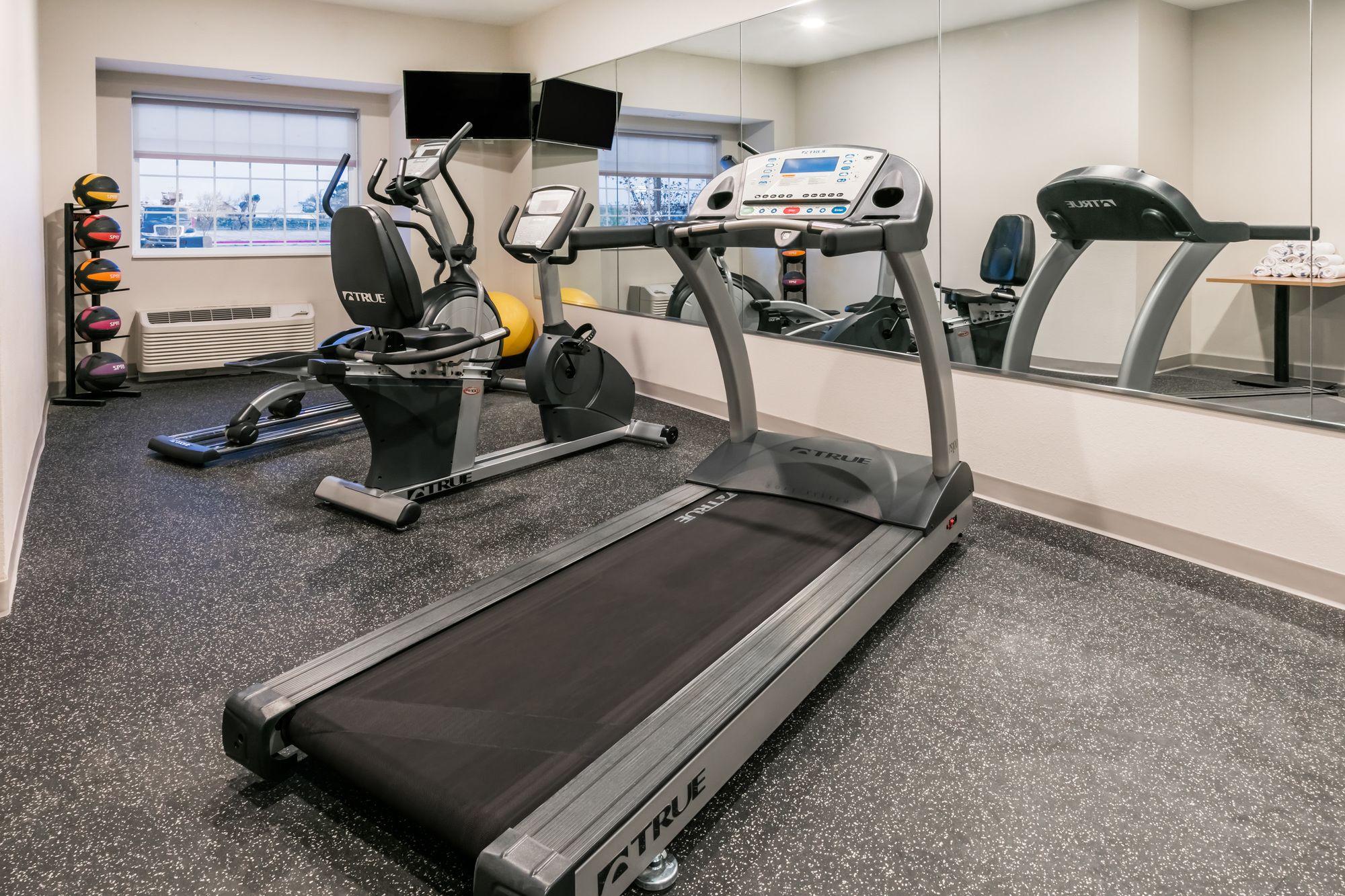 Gimnasio Microtel Inn and Suites by Wyndham Monahans
