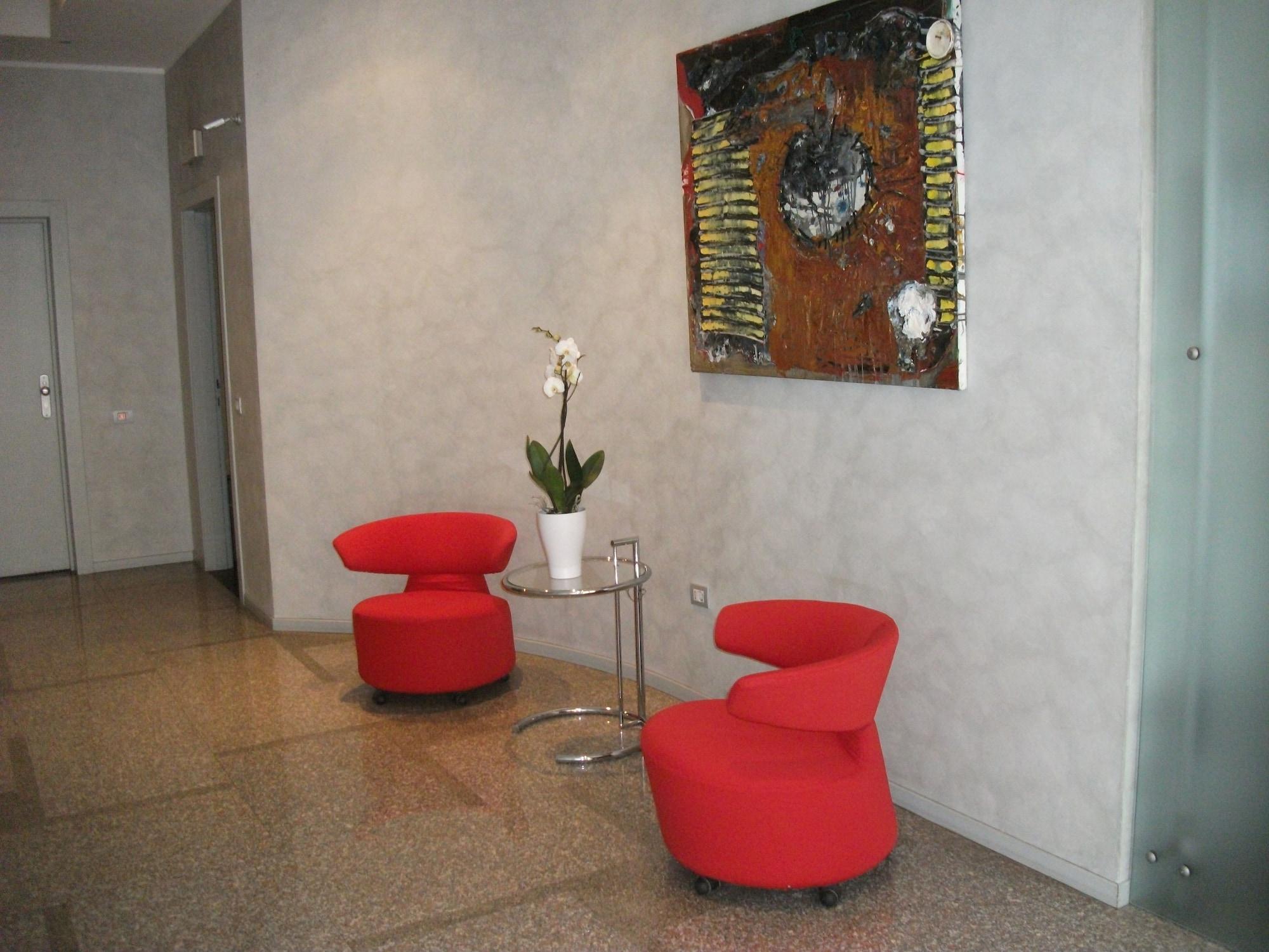 Vista Lobby Vista Hotel & Residence