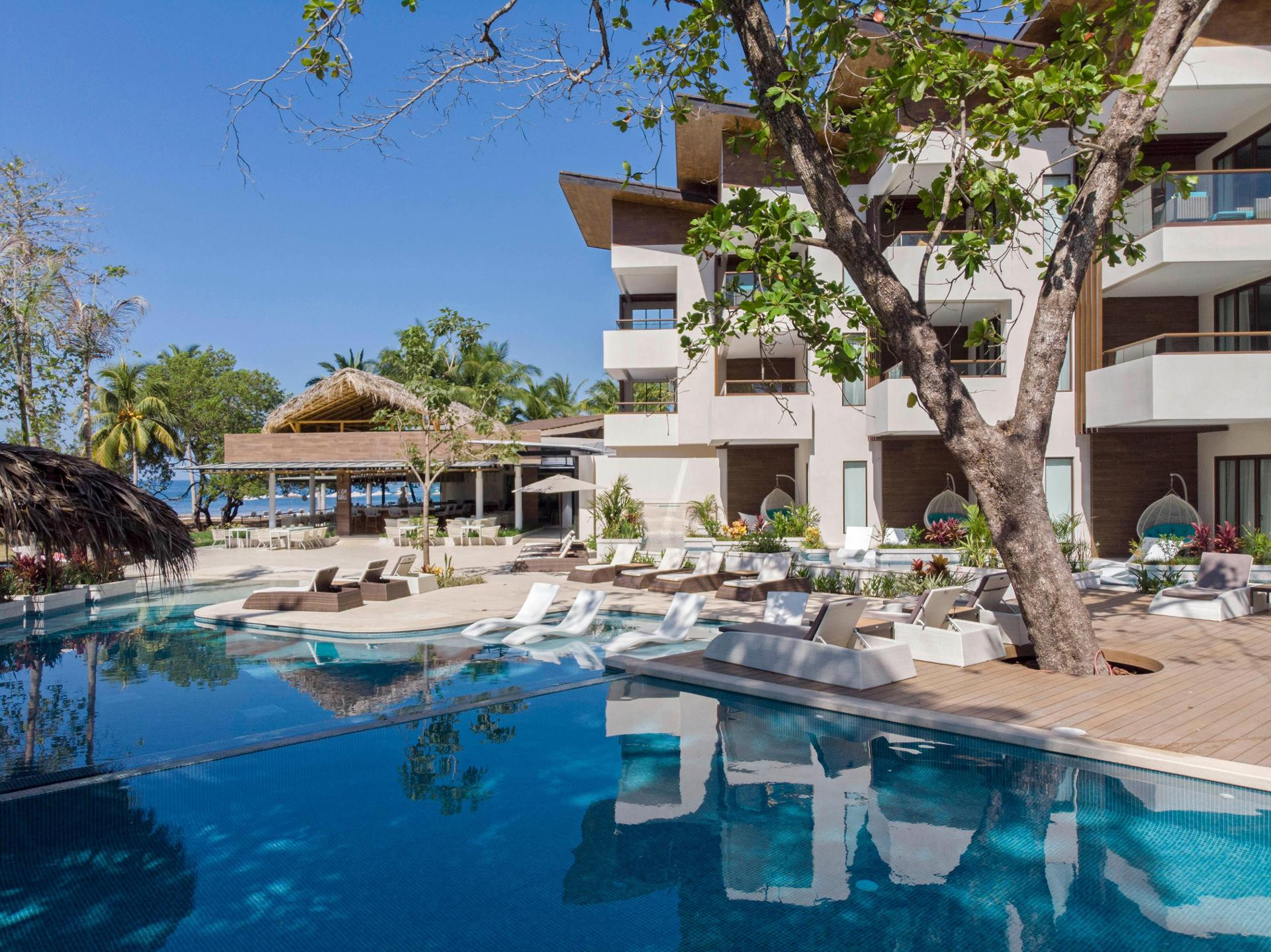 Vista Piscina Azura Beach Resort - All Inclusive - Adults Only