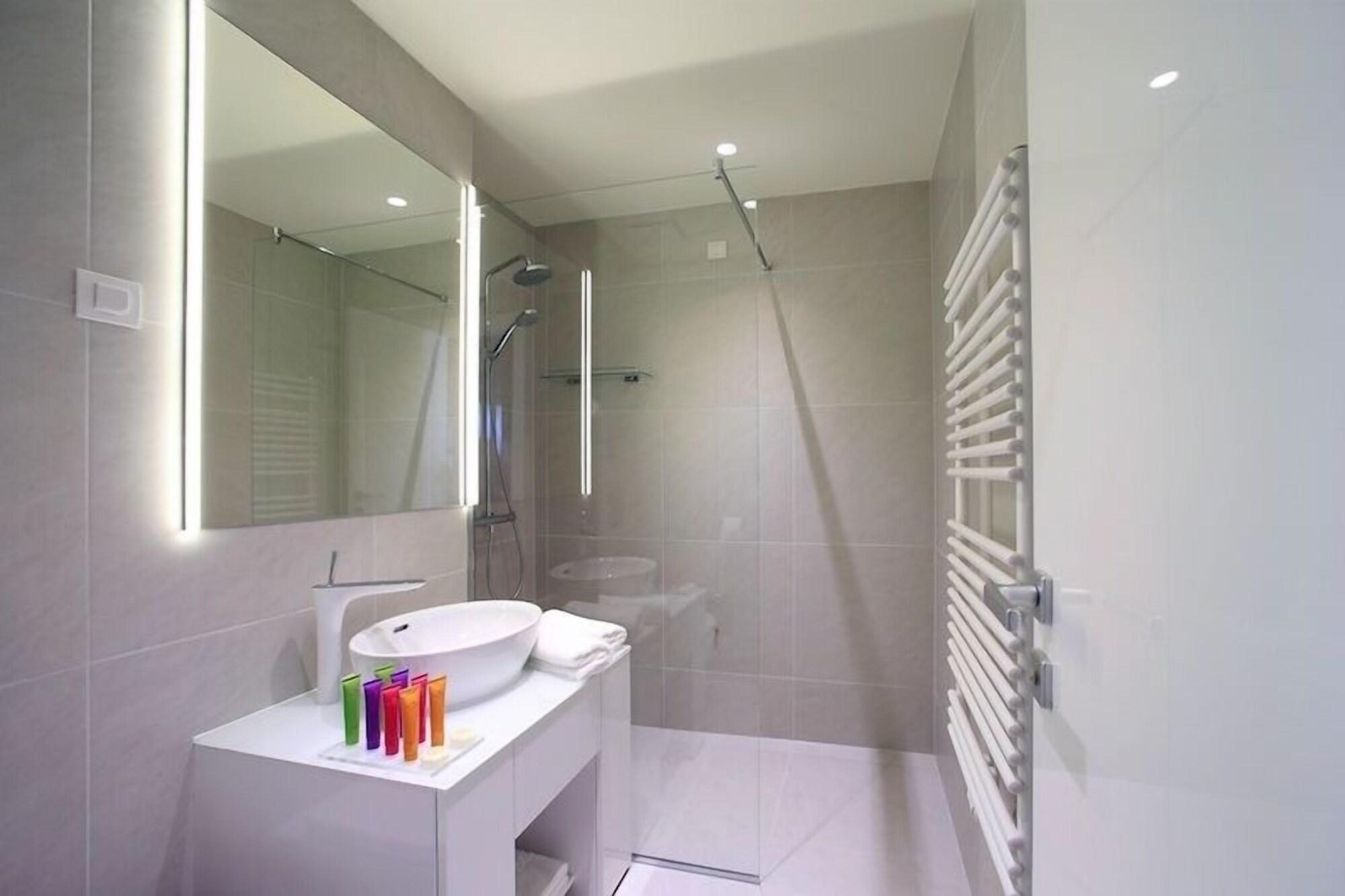Equipamiento de Habitación Hotel 9